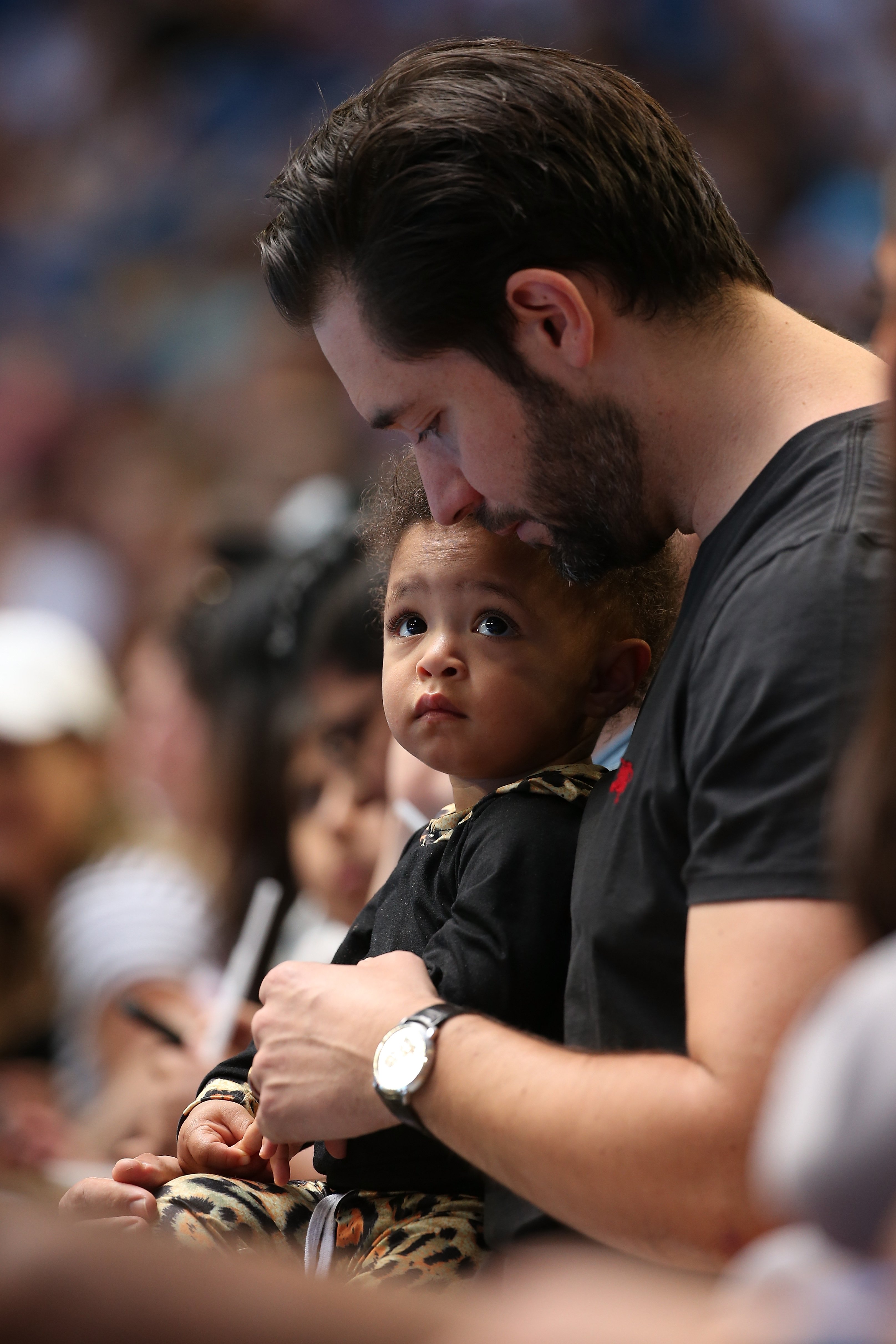 Alexis Ohanian sits court side with daughter Alexis Olympia during day six of the 2019 Hopman Cup at RAC Arena on January 03, 2019. | Photo: GettyImages