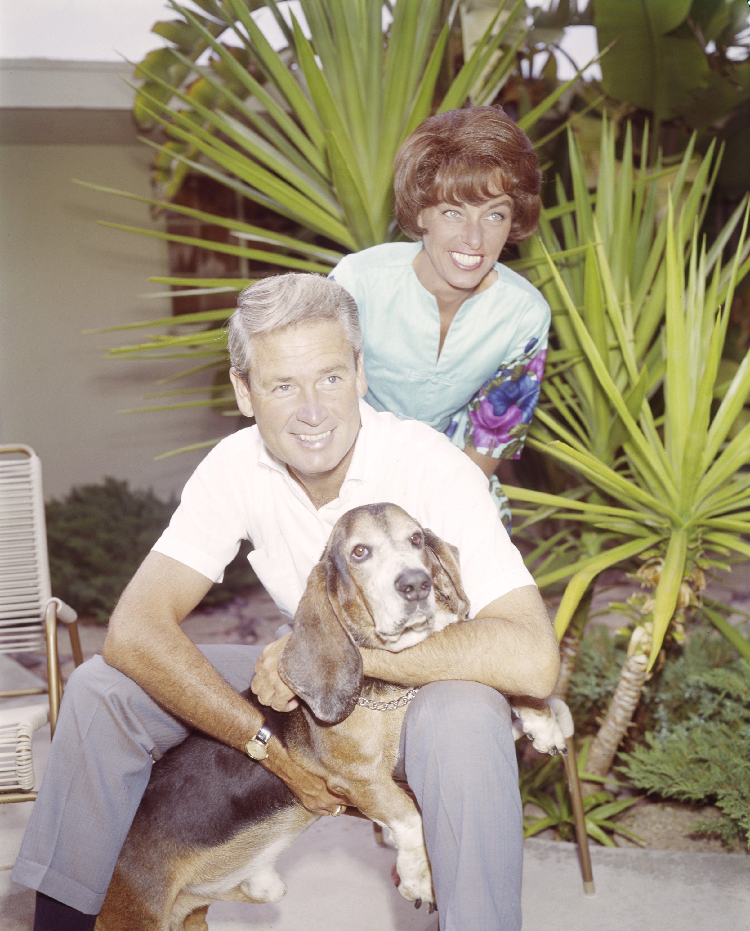 Bob Barker and his wife Dorothy Jo Barker were smiling while taking a picture with their dog. | Source: Getty Images
