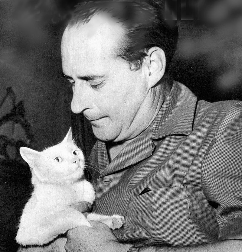 Italian director Roberto Rossellini in 1952 | Source: Wikimedia