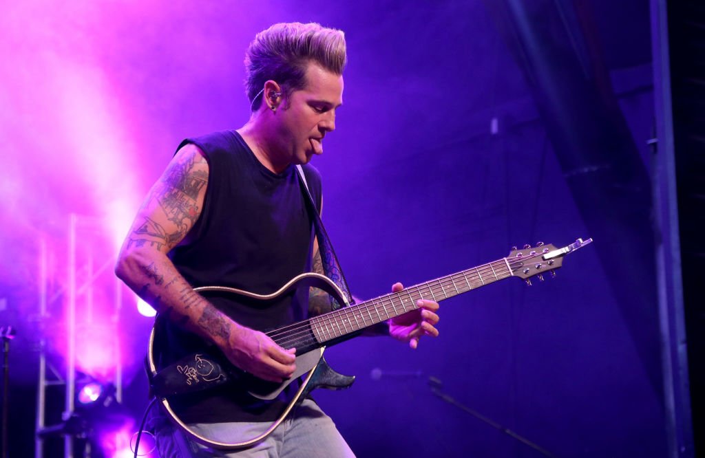 Singer Ryan Cabrera performs at the Pop 2000 Tour at the Fremont Street Experience on July 27, 2019 | Photo: Getty Images