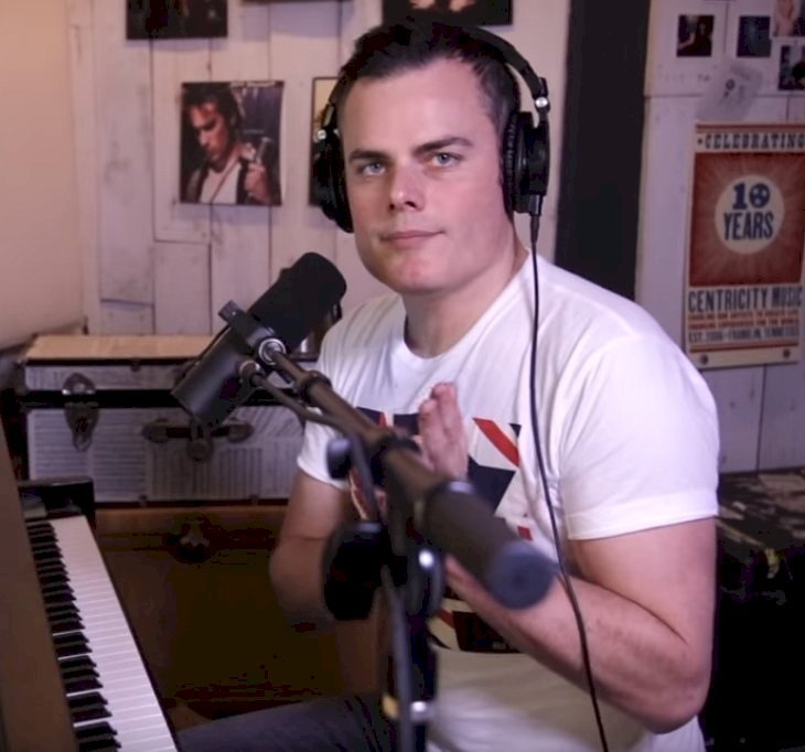 Source: YouTube/Marc Martel Source: YouTube/Marc Martel