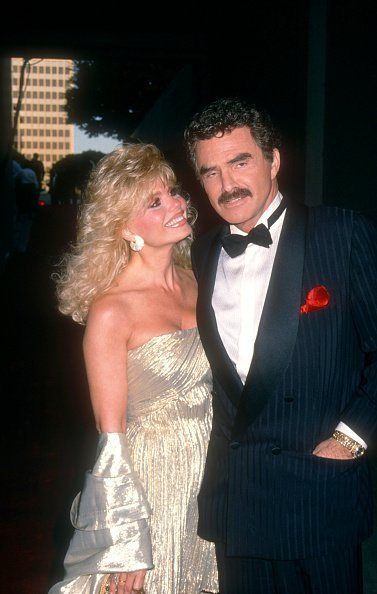 Loni Anderson and Burt Reynolds at theWiltern Theatre in Lost Angeles, California in August 1992 | Photo: Getty Images