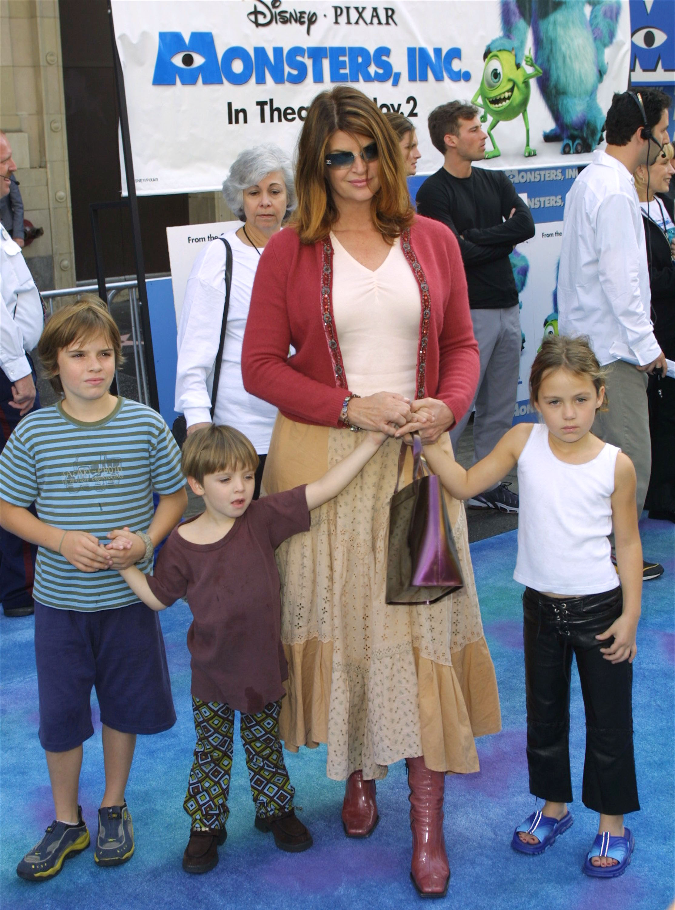 Kirstie Alley and her kids arrive at the world premiere of "Monsters, Inc." at the El Capitan Theatre in Hollywood, California, on October 28, 2001. | Source: Getty Images