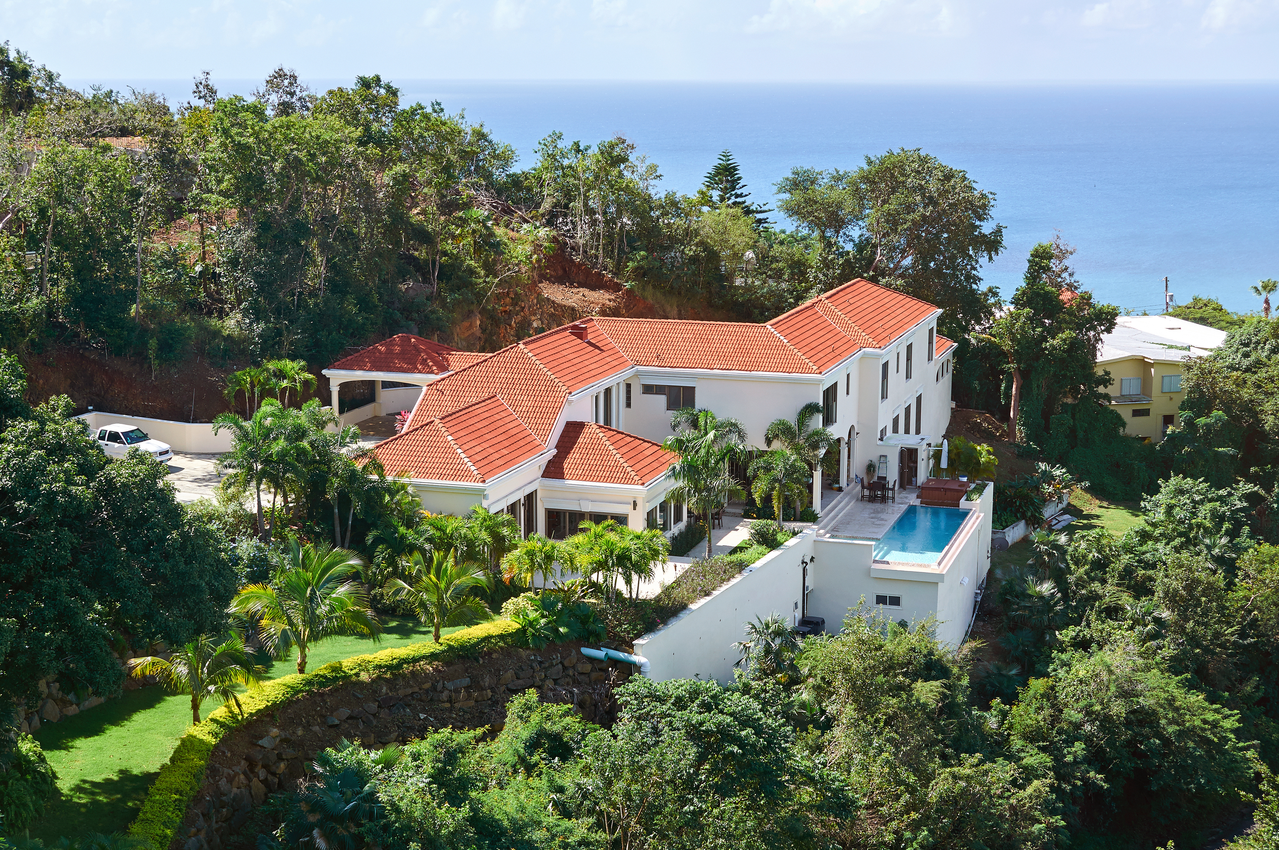 A mansion by the coast | Source: Shutterstock