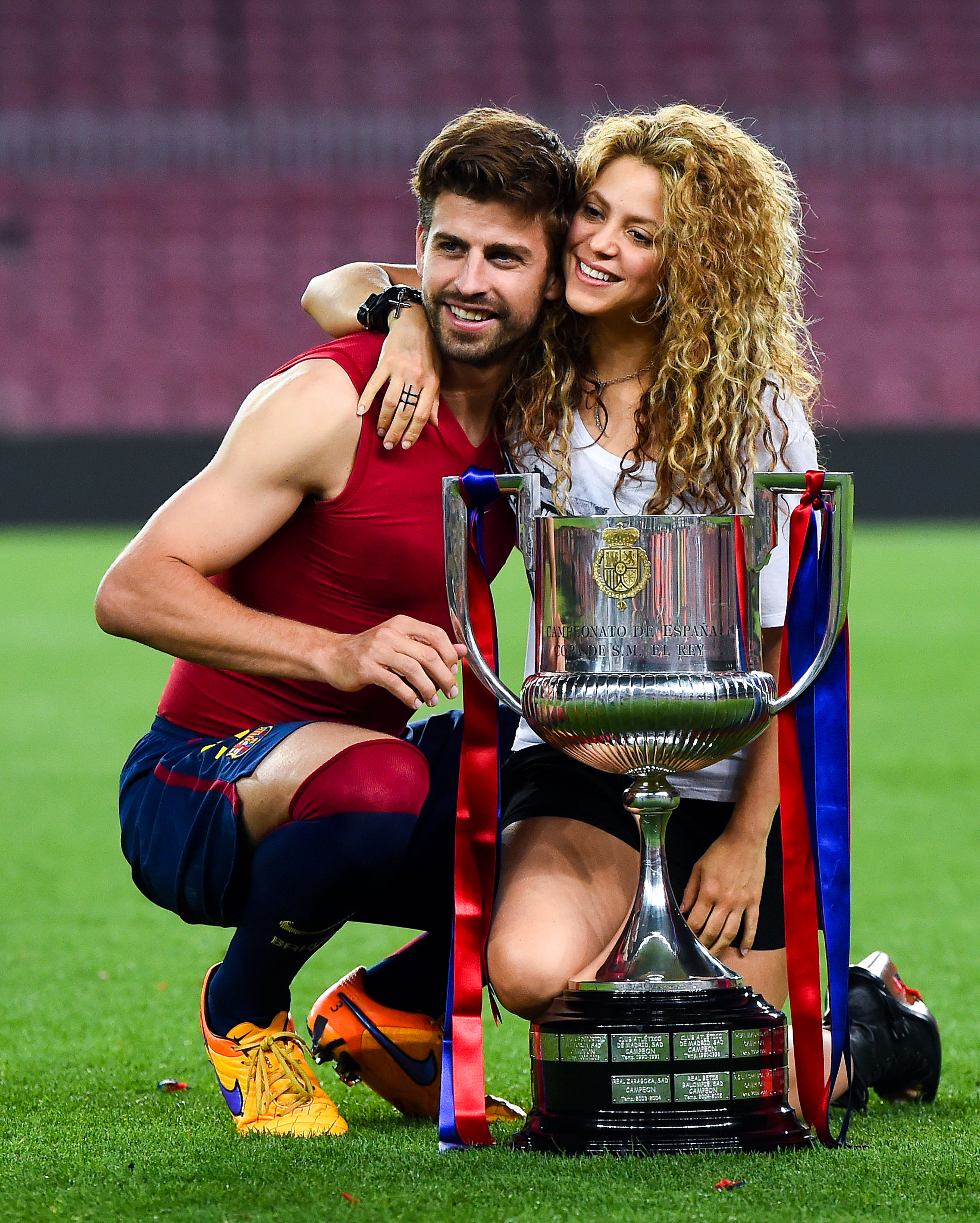 Gerard Pique of FC Barcelona and Shakira on May 30, 2015 in Barcelona, Spain. | Source: Getty Images