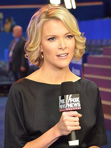 Megyn Kelly reporting during Fox's 2012 Republican National Convention coverage. | Source: Wikimedia Commons.