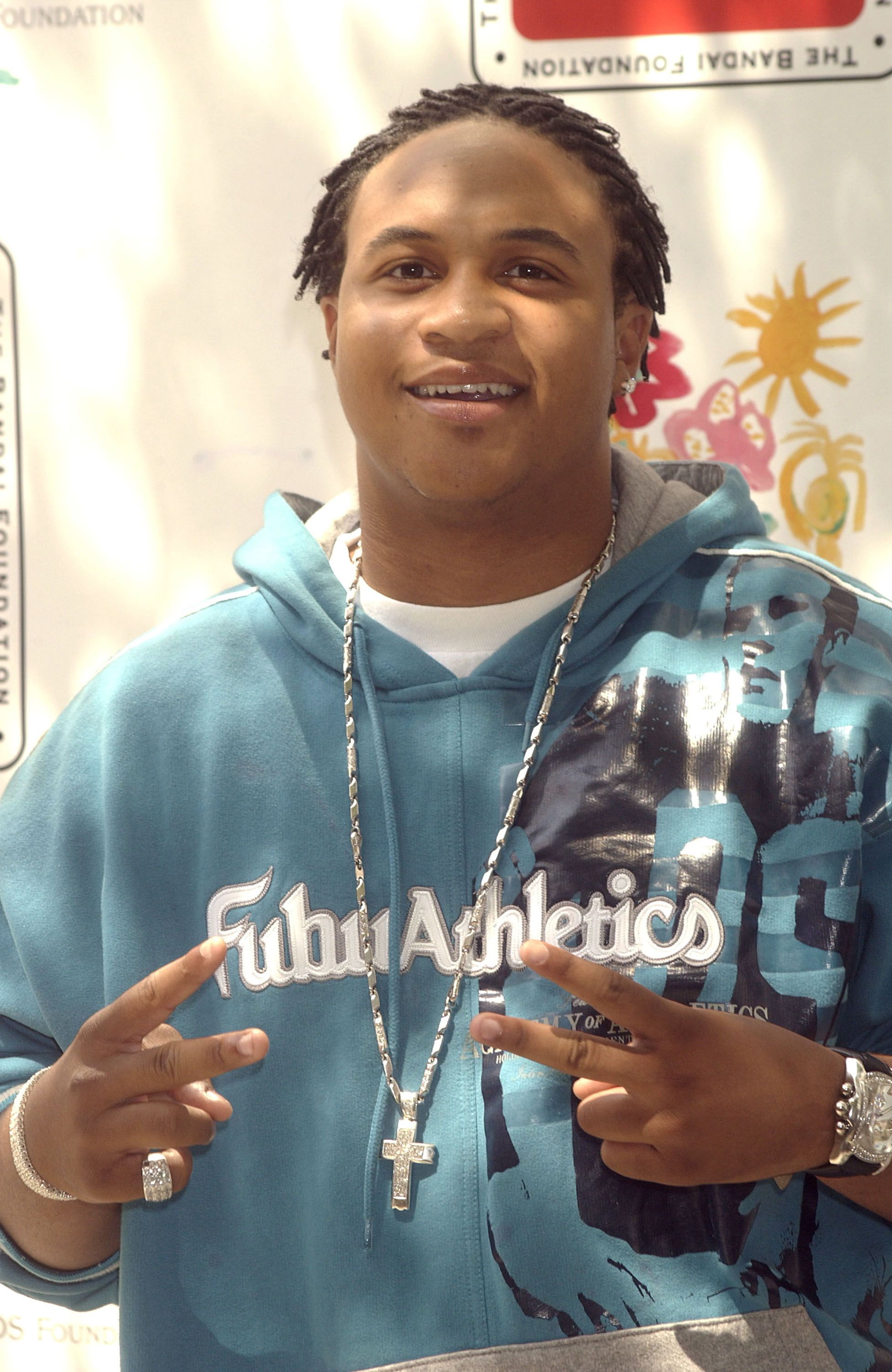 Orlando Brown arrives at the "Elizabeth Glaser Pediatric AIDS Foundation Benefit" in 2004 in New York | Source: Getty Images