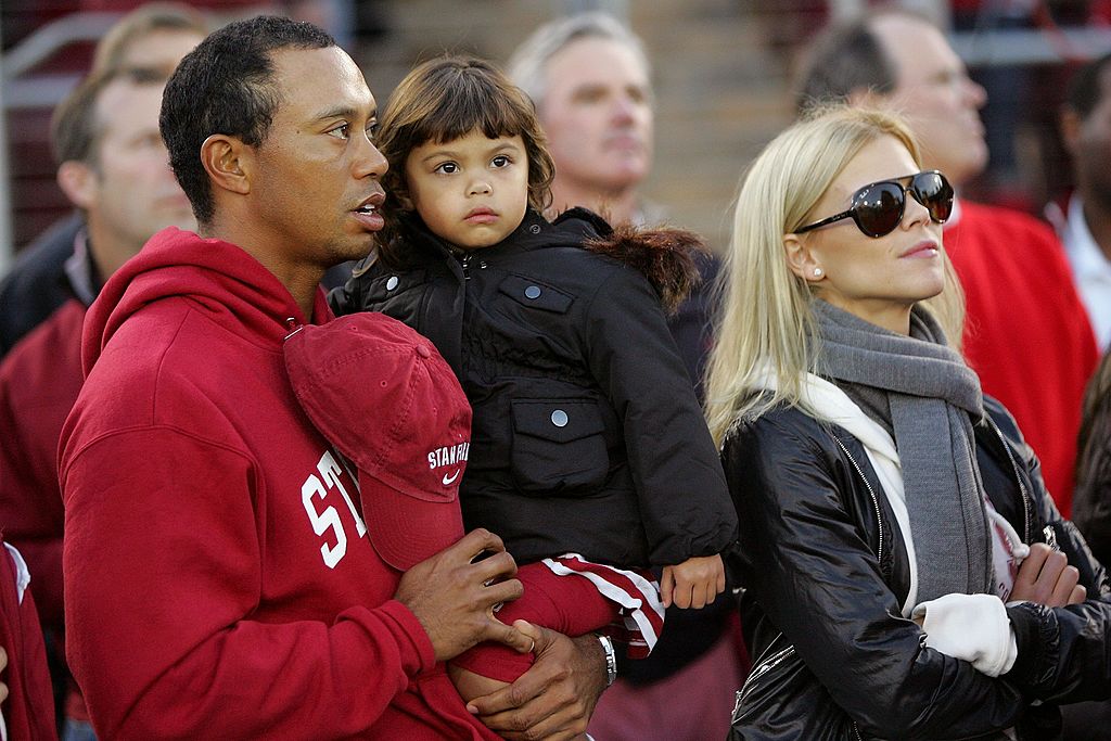 Tiger Woods his daugher, Sam, and wife, Elin Nordegren at Stanford Stadium on November 21, 2009 in Palo Alto, California.| Source: Getty Images