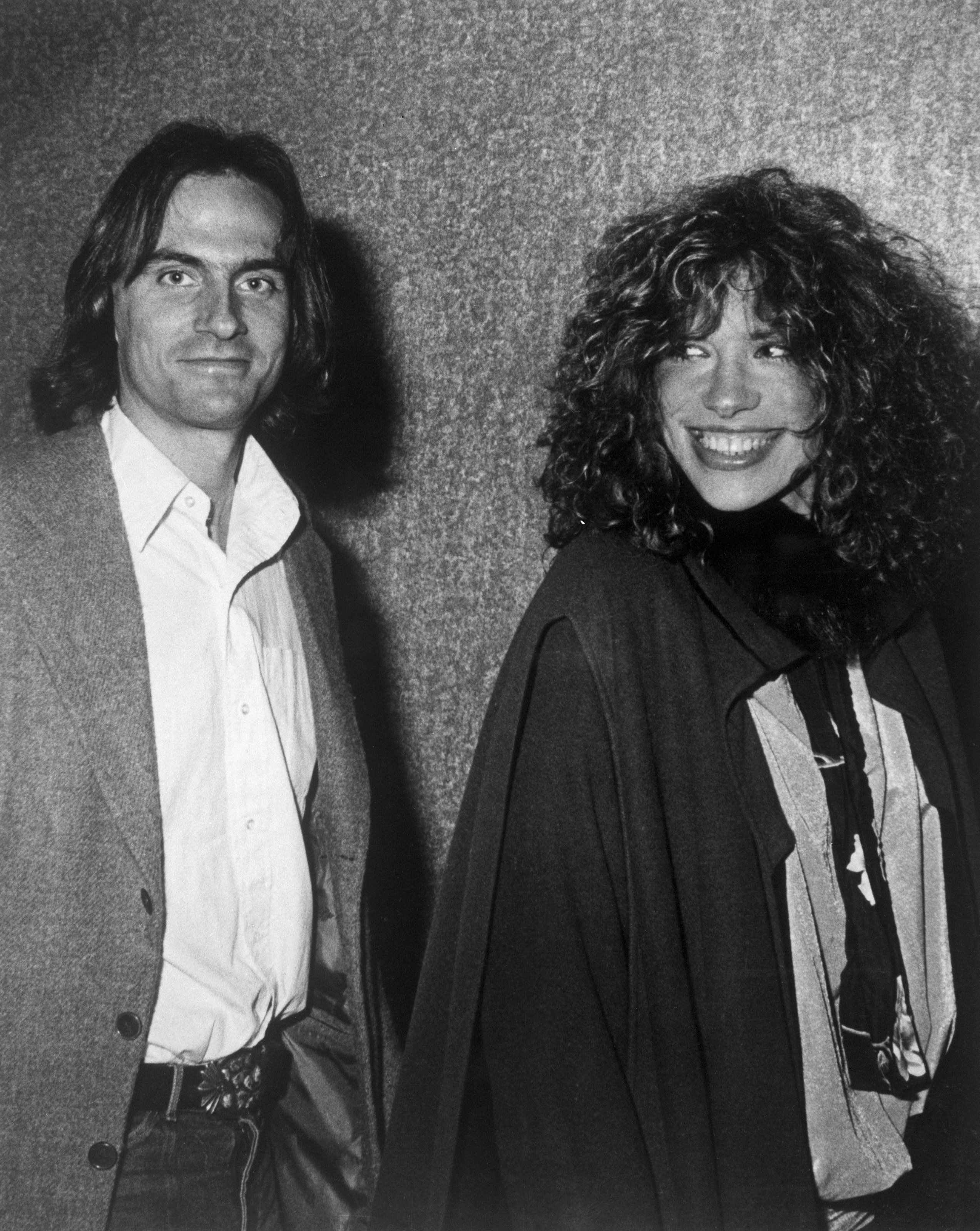 Musician James Tayor and Carly Simon attend a preview of "The Last Waltz" movie on April 17, 1978 ┃Source: Getty Images