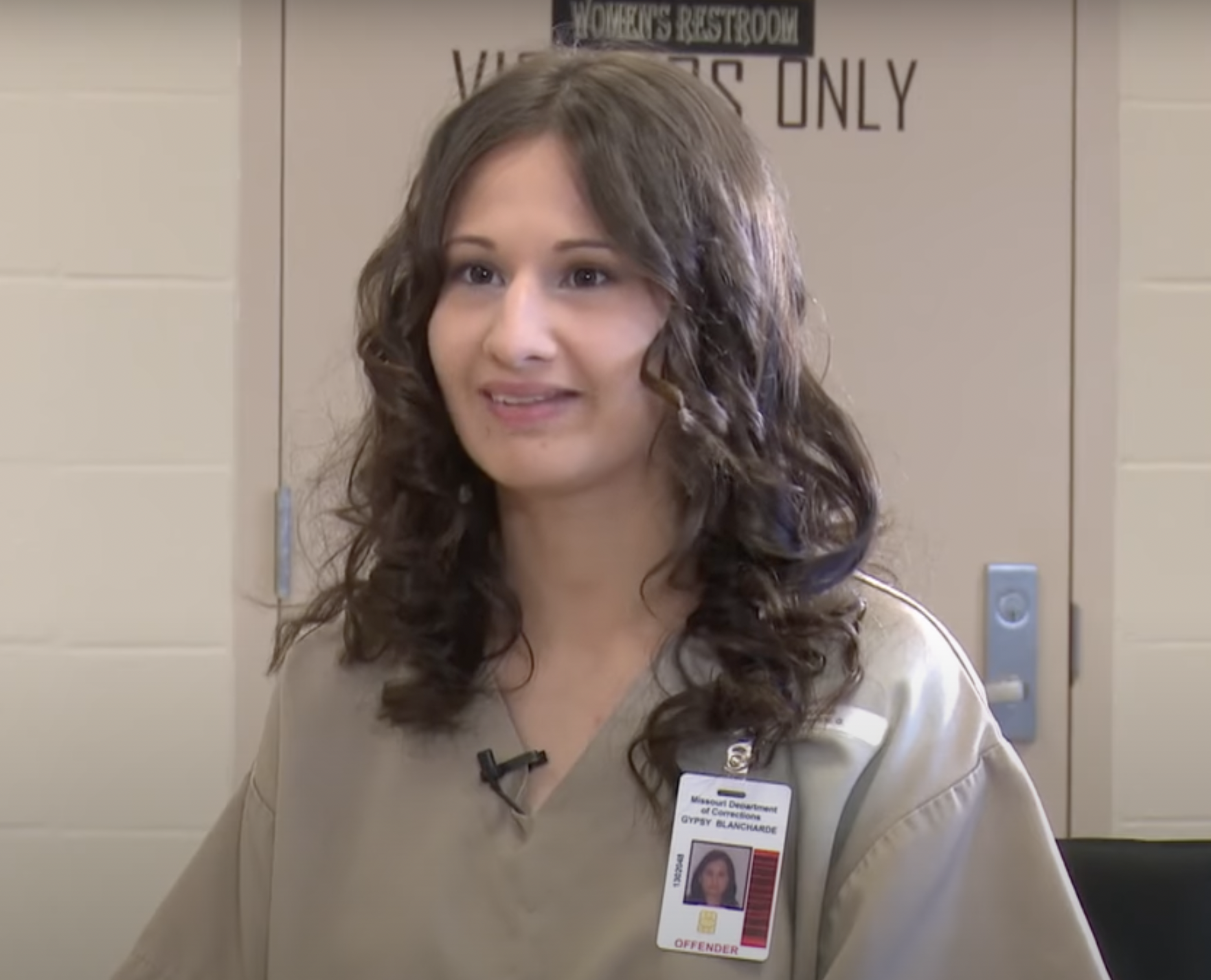 Gypsy Rose Blanchard during an interview, dated November 21, 2017 | Source: Youtube.com/drphil
