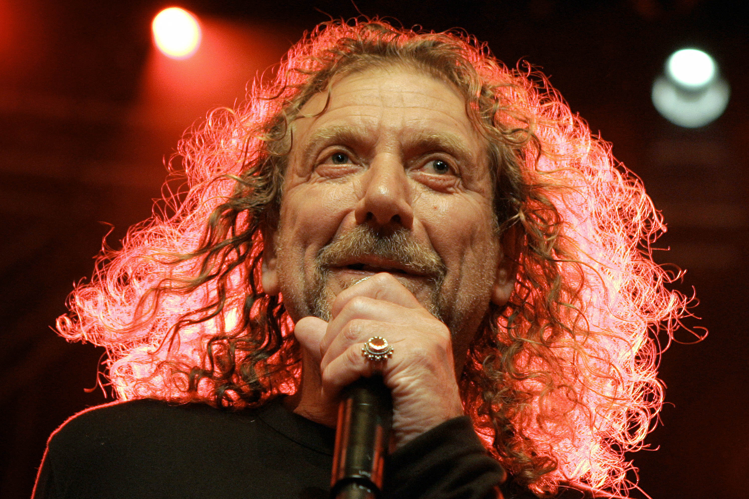 Robert Plant, during the opening night of the 40th Montreux Jazz Festival, on late June 30, 2006, in Montreux | Source: Getty Images