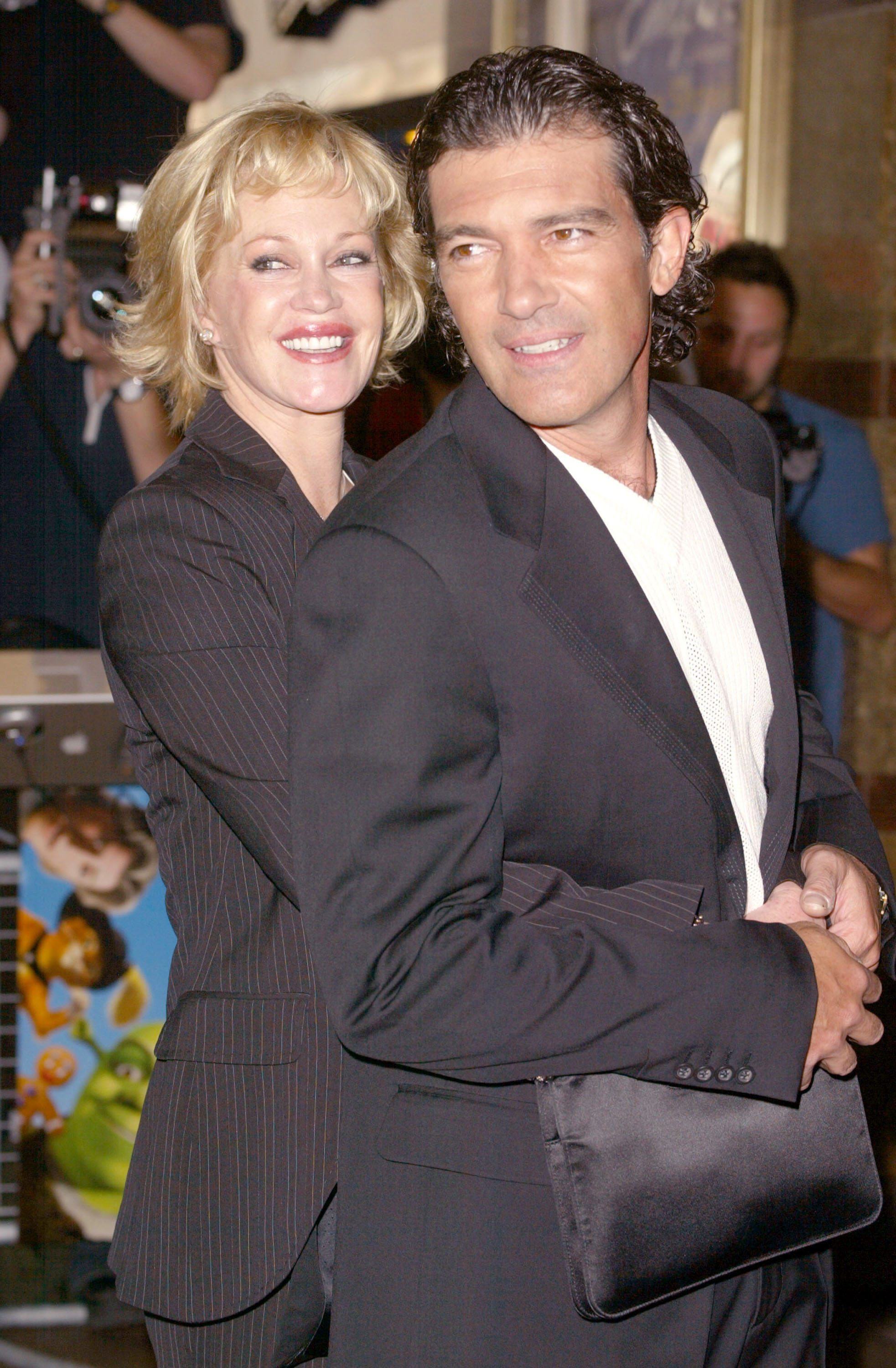 Melanie Griffith and Antonio Banderas at the charity premiere of "Shrek 2" in London in 2004 | Source: Getty Images