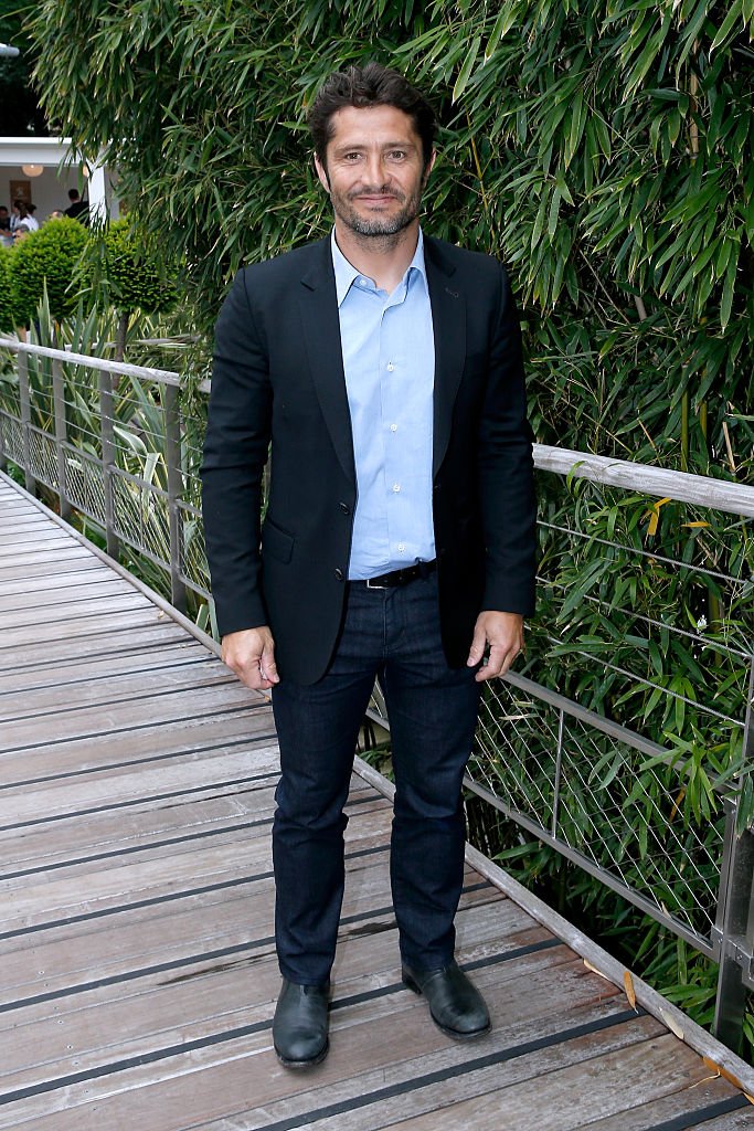 Bixente Lizarazu assiste à la hauteur du jour de l'Open de Tennis de France 2016 à Roland Garros le 29 mai 2016 à Paris, France. | Photo : Getty Images Bixente Lizarazu assiste à la hauteur du jour de l'Open de Tennis de France 2016 à Roland Garros le 29 mai 2016 à Paris, France. | Photo : Getty Images