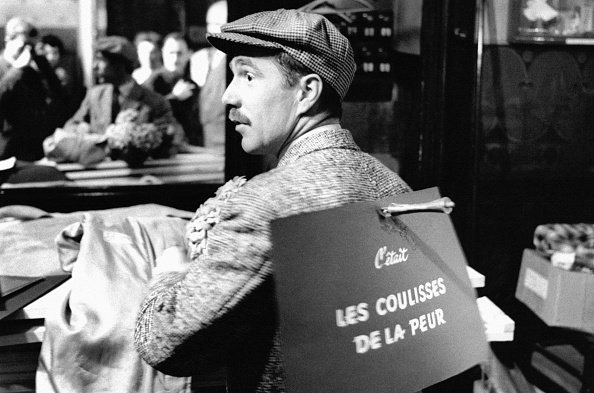 L'animateur Jean-Paul Rouland dans les studios de télévision des Buttes Chaumont. |Photo : Getty Images. L'animateur Jean-Paul Rouland dans les studios de télévision des Buttes Chaumont. |Photo : Getty Images.