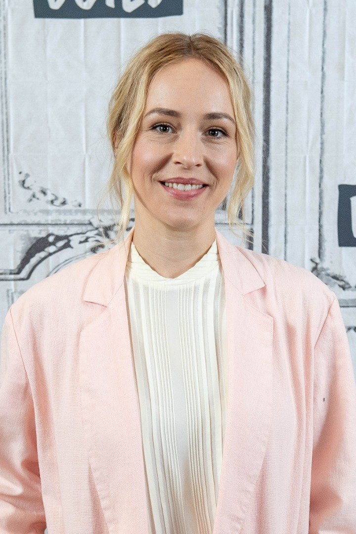 Sarah Goldberg discusses "Barry" with the Build Series at Build Studio on April 25, 2018 | Source:Getty Images