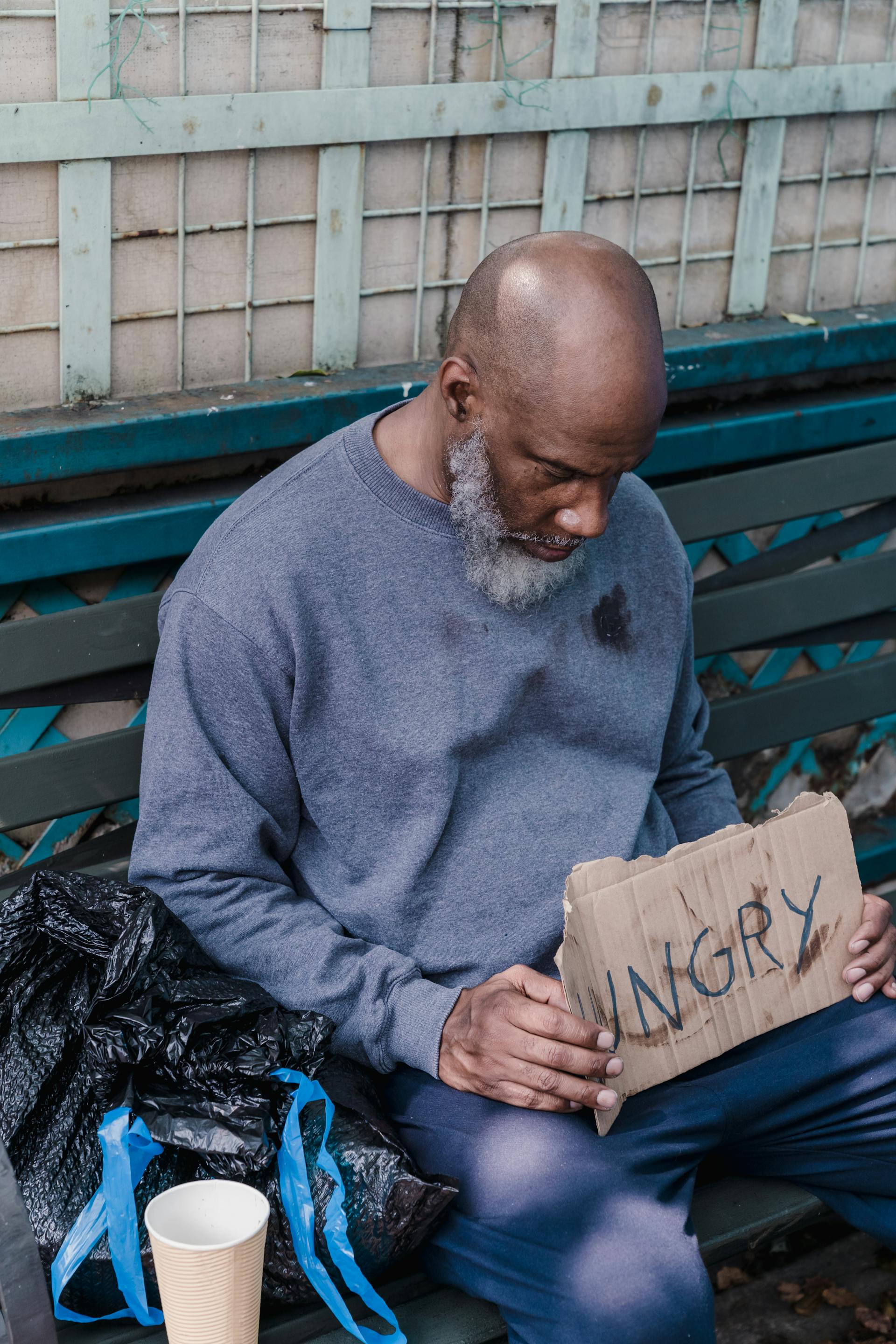 A hungry homeless man | Source: Pexels