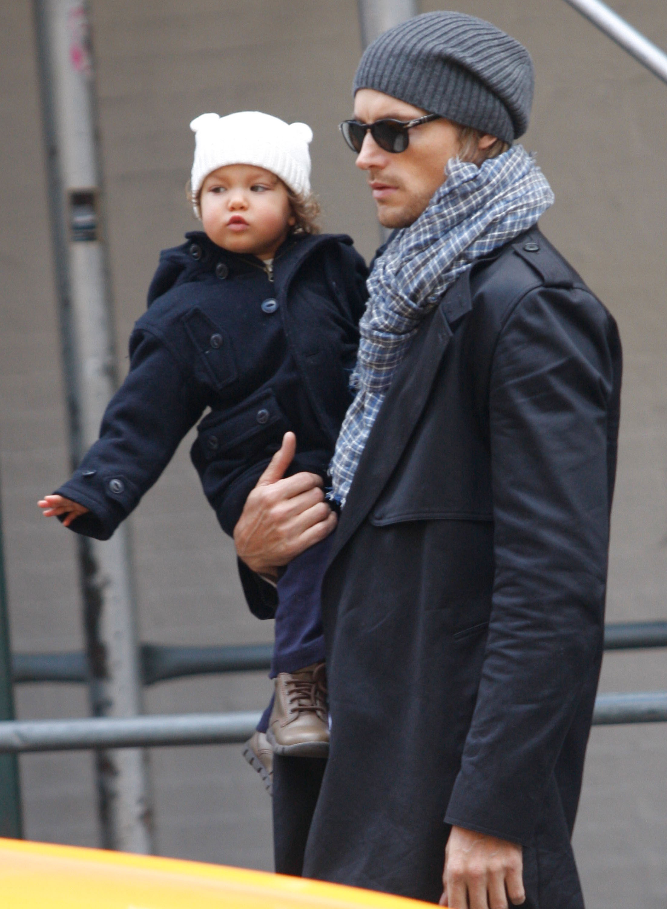 Gabriel Aubry with his daughter Nahla in New York in 2009 | Source: Getty Images