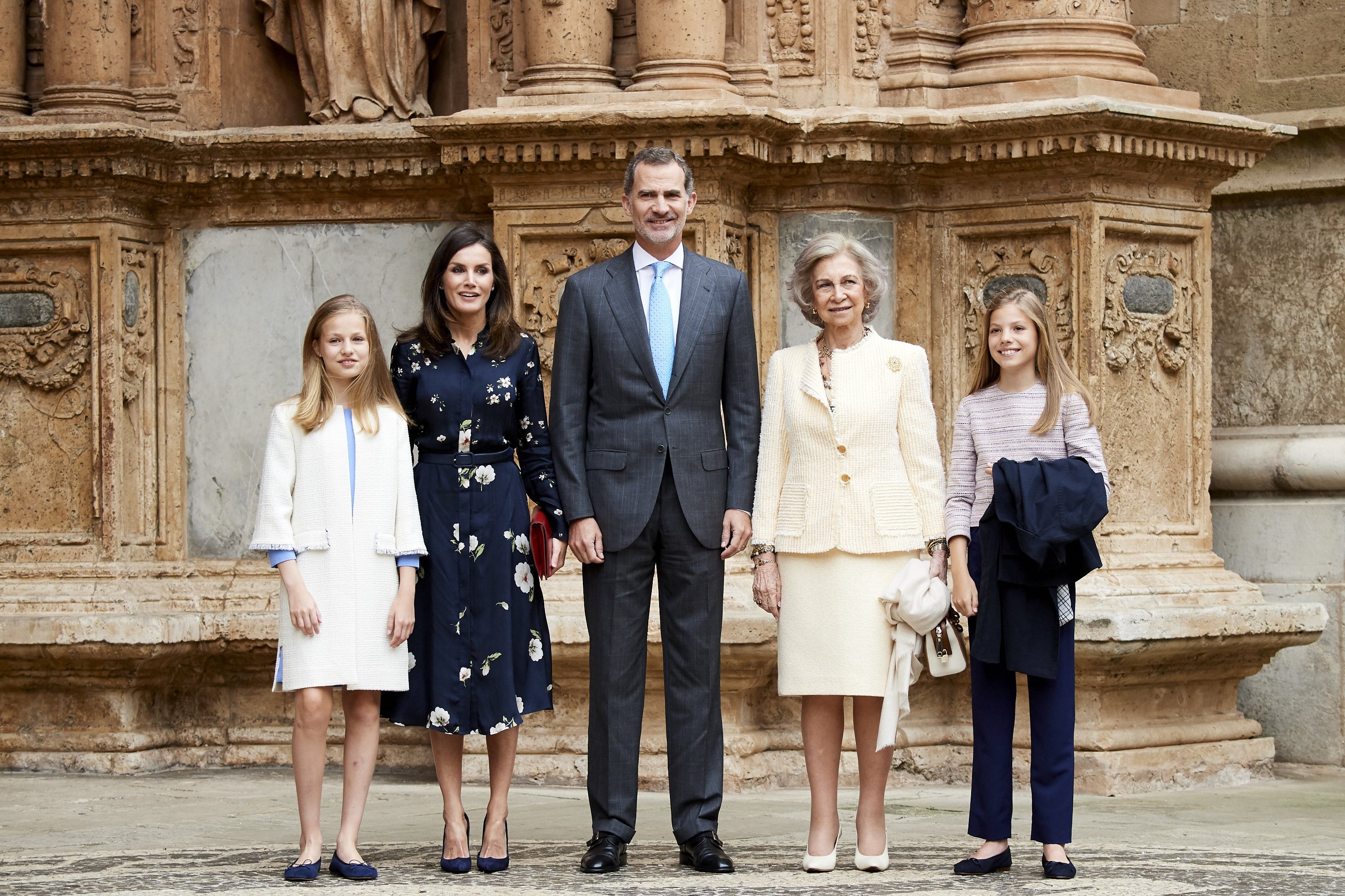 Le roi Philippe VI d'Espagne, et sa famille dans la cathédrale de Palma de Majorque | Photo : Getty Images