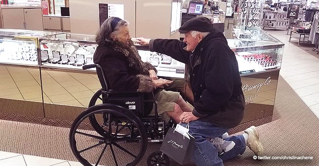Husband Goes down on One Knee to Propose to His Wife with a New Ring after 60 Years of Marriage