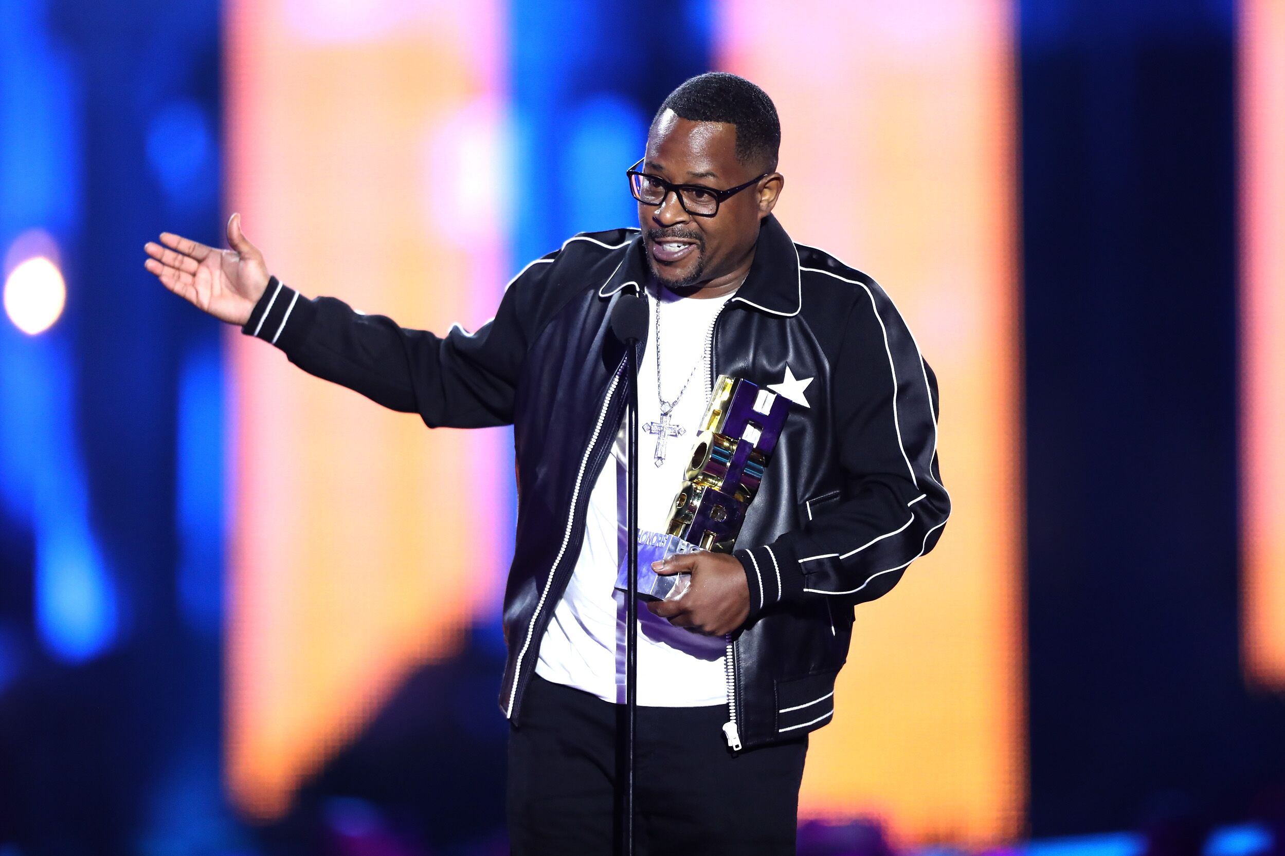 Martin Lawrence receiving an award onstage | Source: Getty Images/GlobalImagesUkraine
