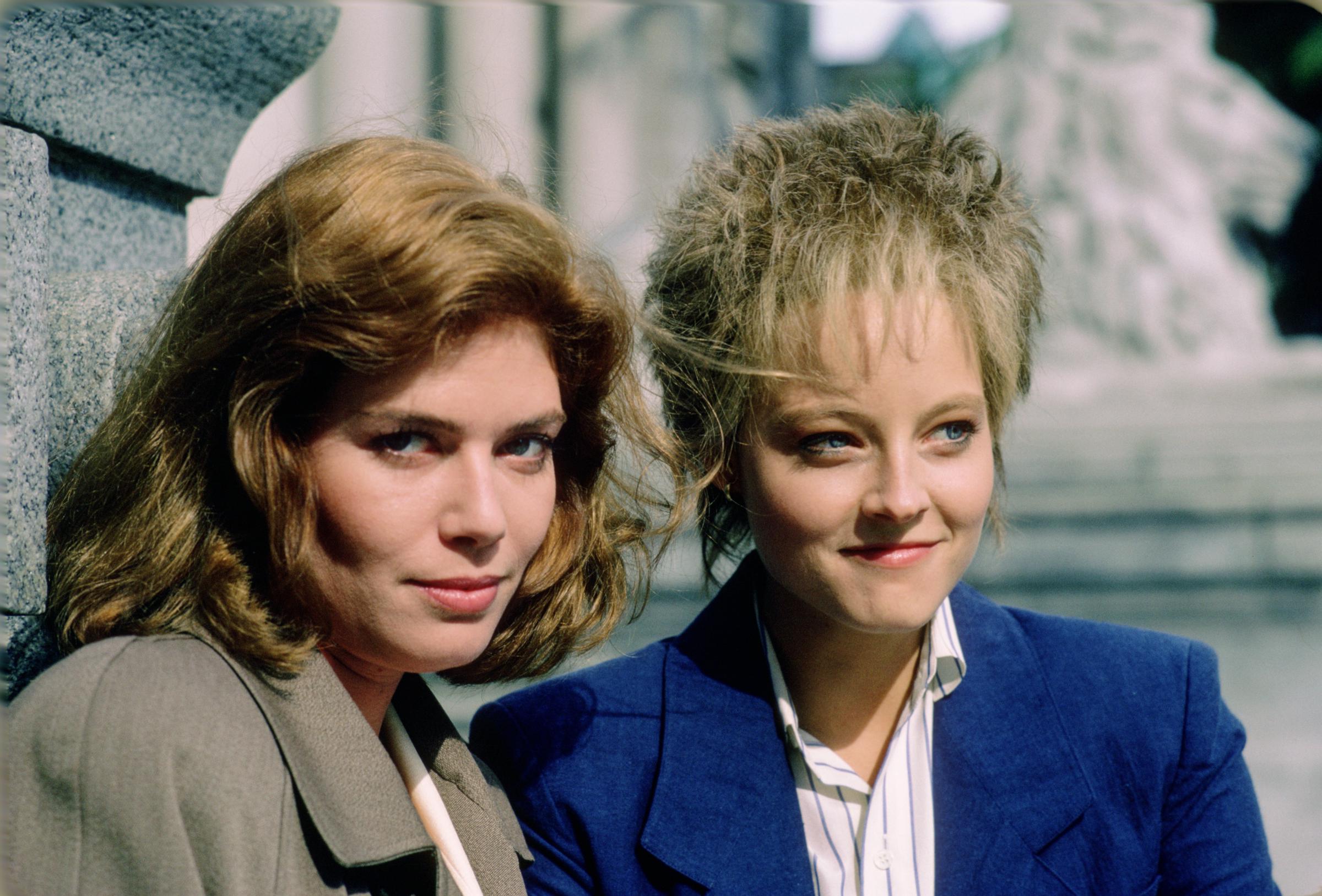Kelly McGillis and Jodie Foster during a photoshoot promoting "The Accused" in June 1987 in Vancouver, Canada. | Source: Getty Images