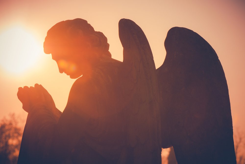 A silohuette photo of an angel. | Photo: Shutterstock