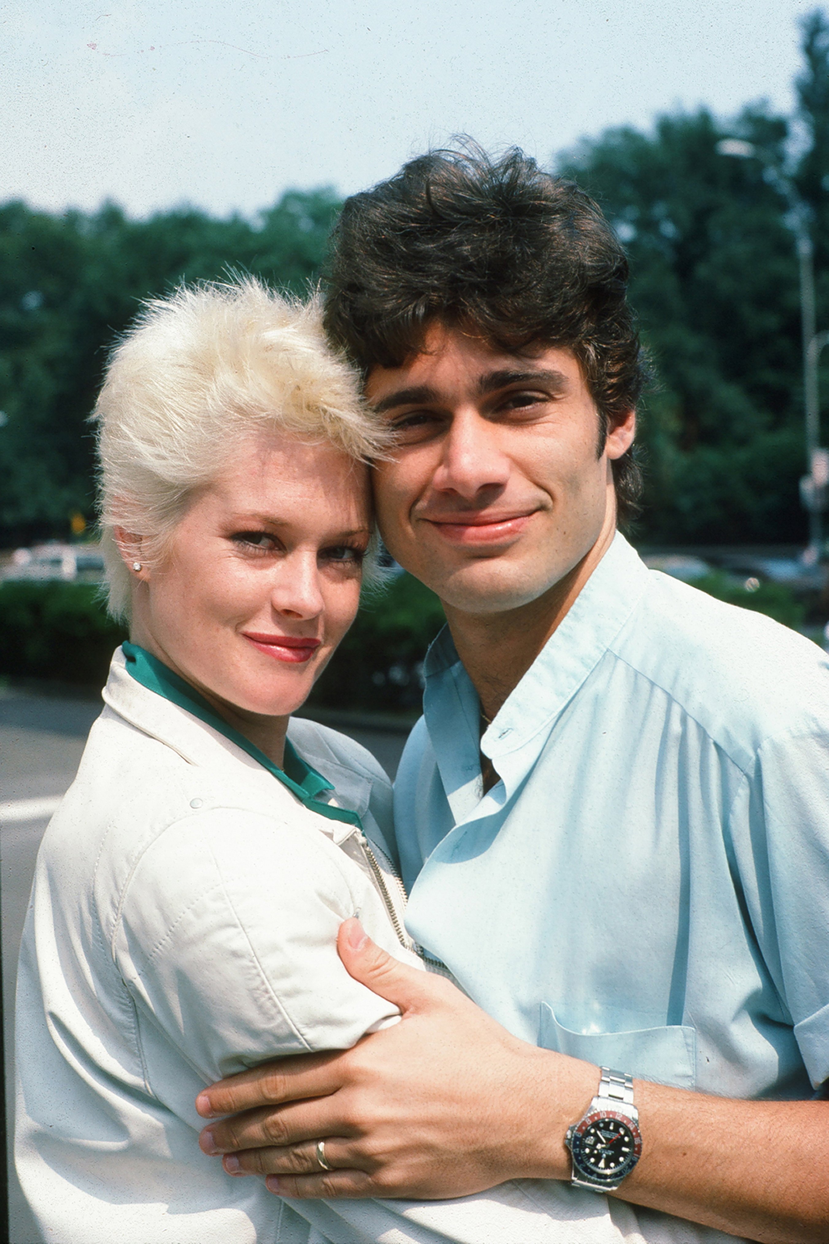 Melanie Griffith con Steven Bauer en 1984 en Nueva York. | Foto: Getty Images