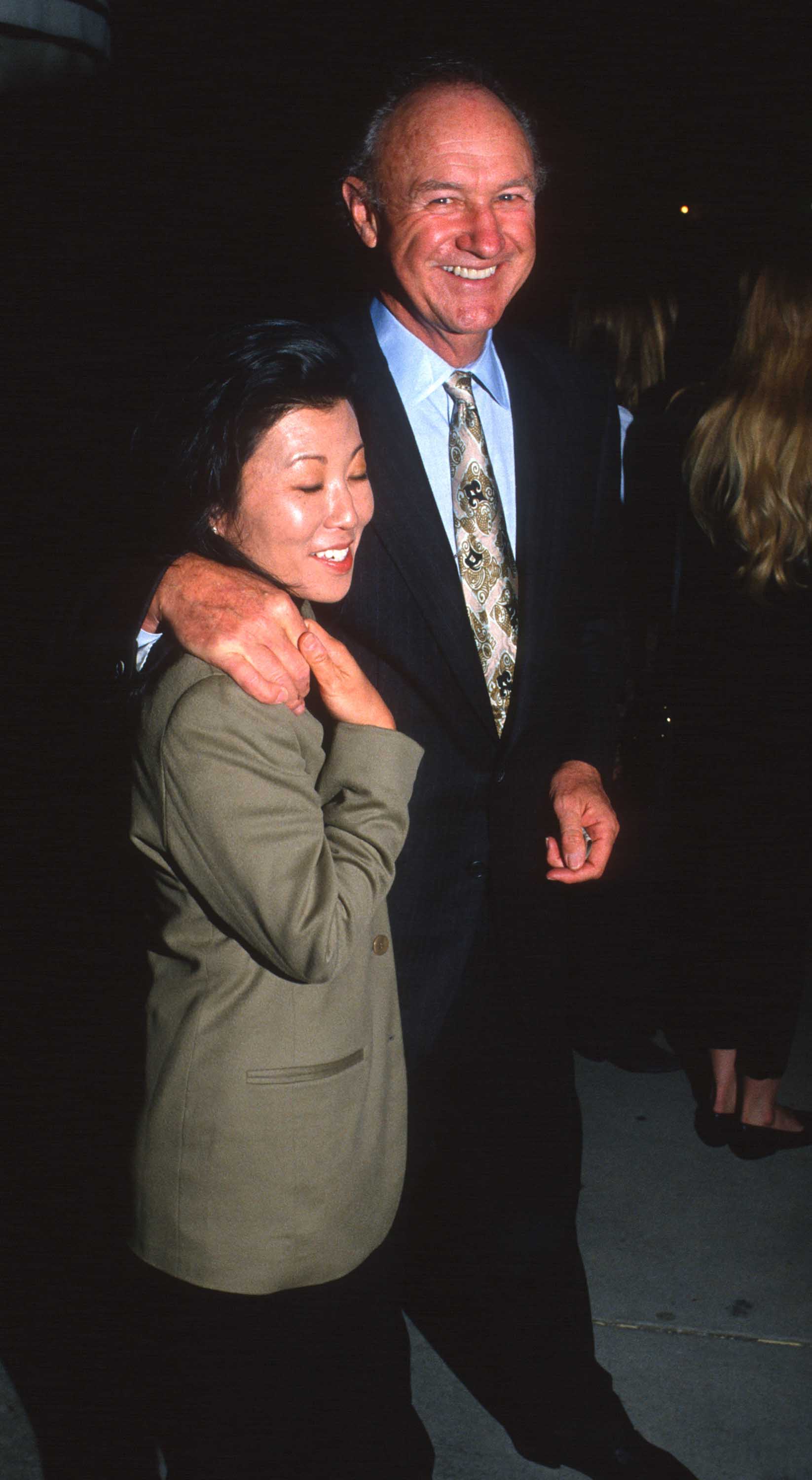 Betsy Arakawa and Gene Hackman seen on November 9, 1992 | Source: Getty Images