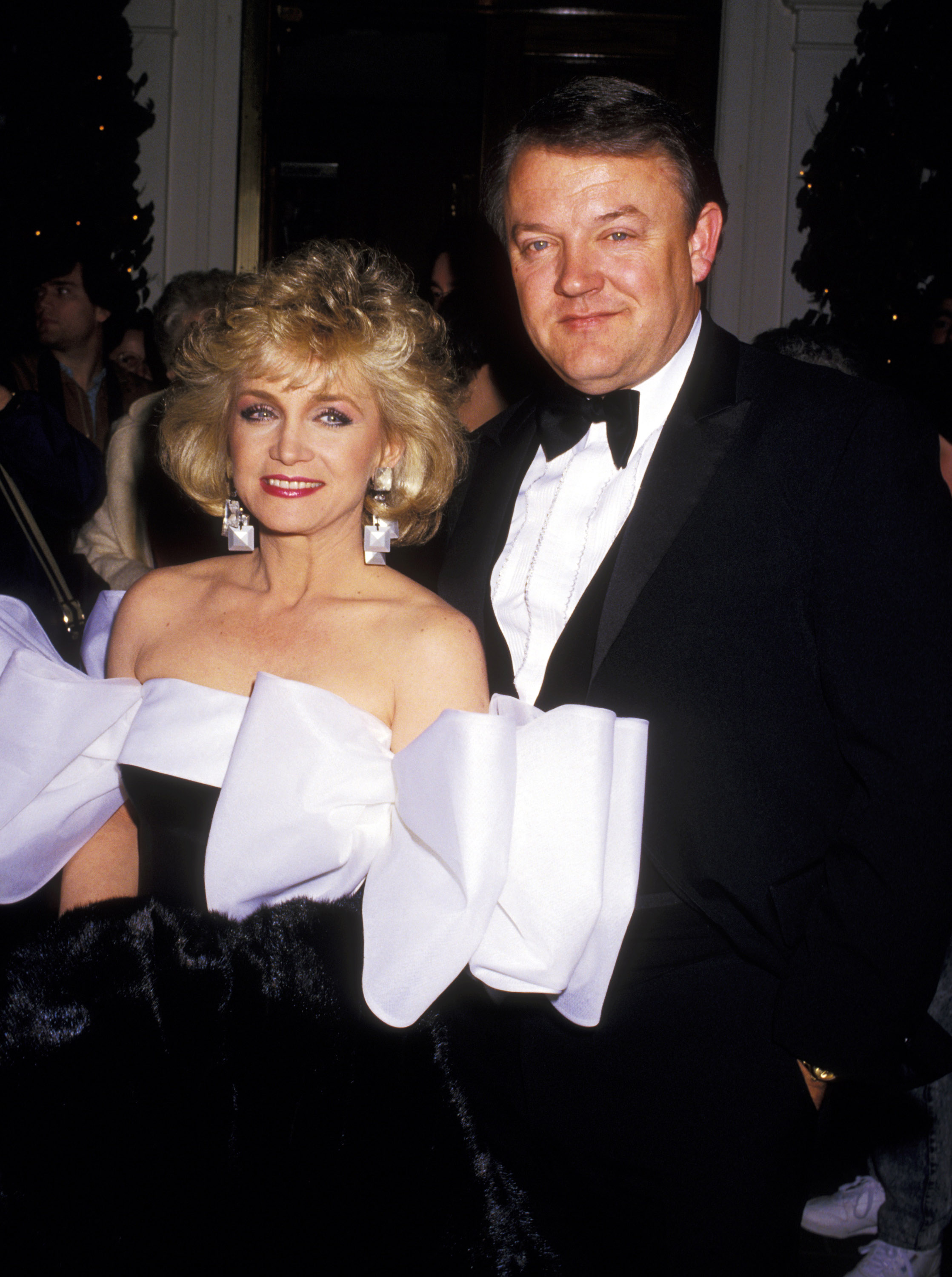 The singer with her husband at the 13th Annual People's Choice Awards in Santa Monica, California, on March 15, 1987 | Source: Getty Images