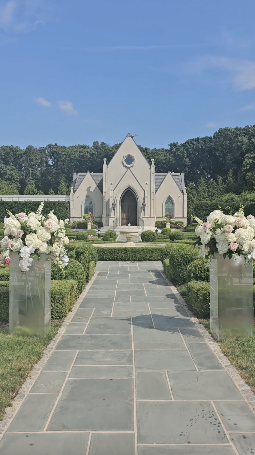 A view of the venue of Victoria Schultz and Jon Runyan Jr.'s wedding, posted on July 9, 2024 | Source: Instagram/Xtraordinaryevents