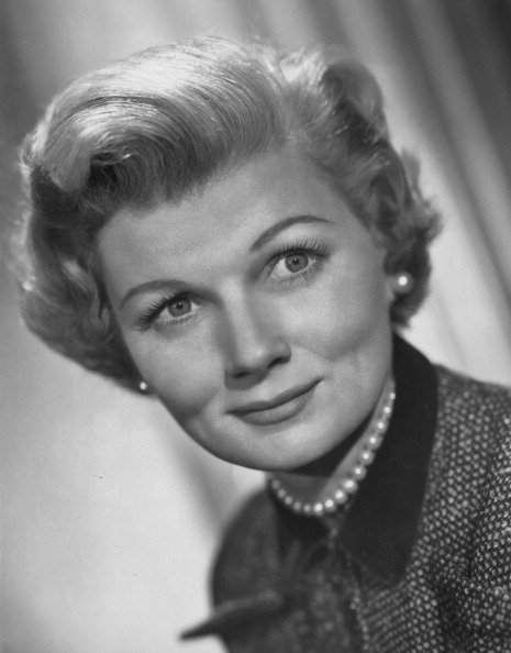 Publicity still of American actress Barbara Billingsley (1915 Ð 2010) for the television show 'Leave It To Beaver' in 1957 | Photo: Getty Images