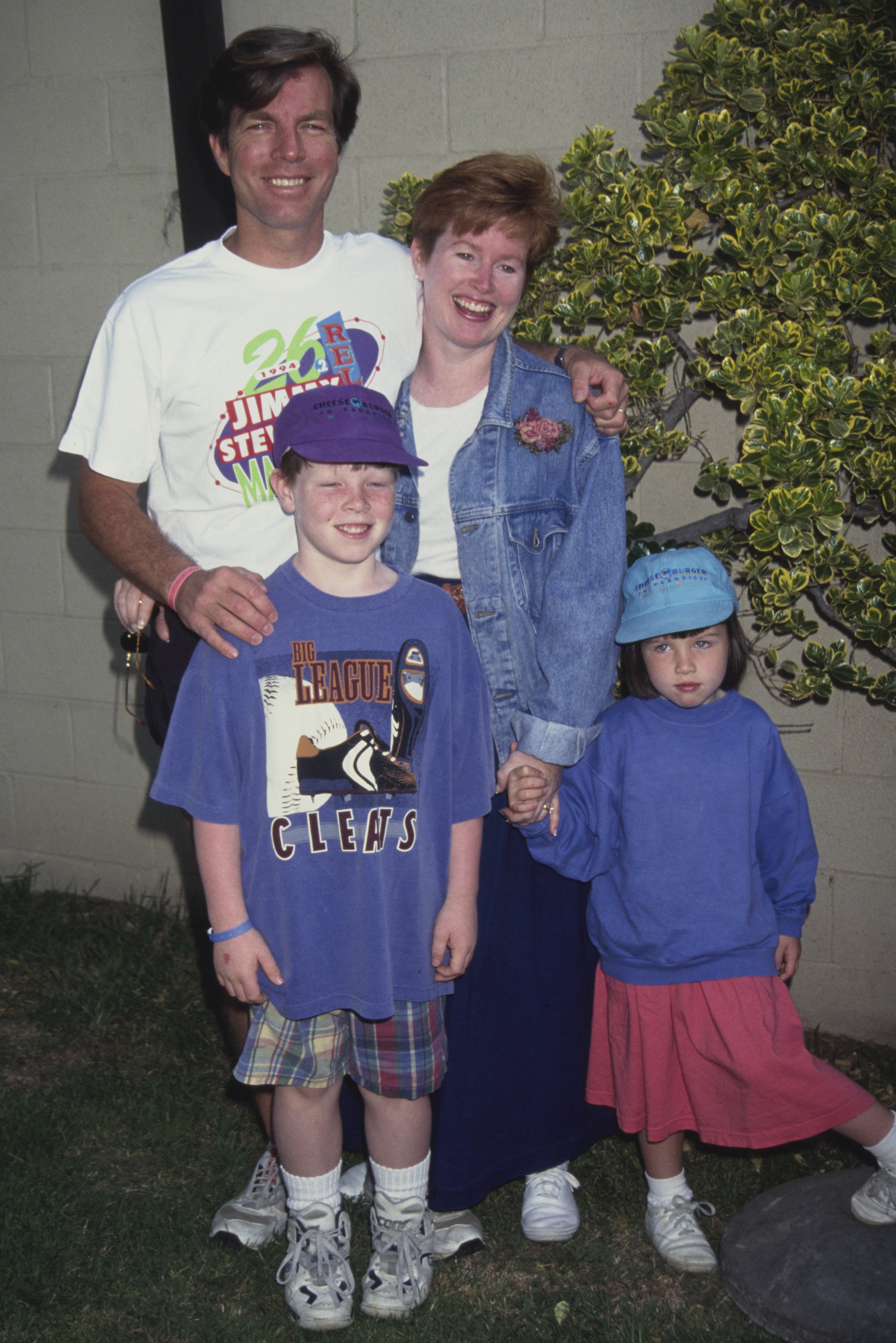 Peter Bergman, Mariellen, and their two children, Connor Bergman and Clare Bergman in 1994 | Source: Getty Images