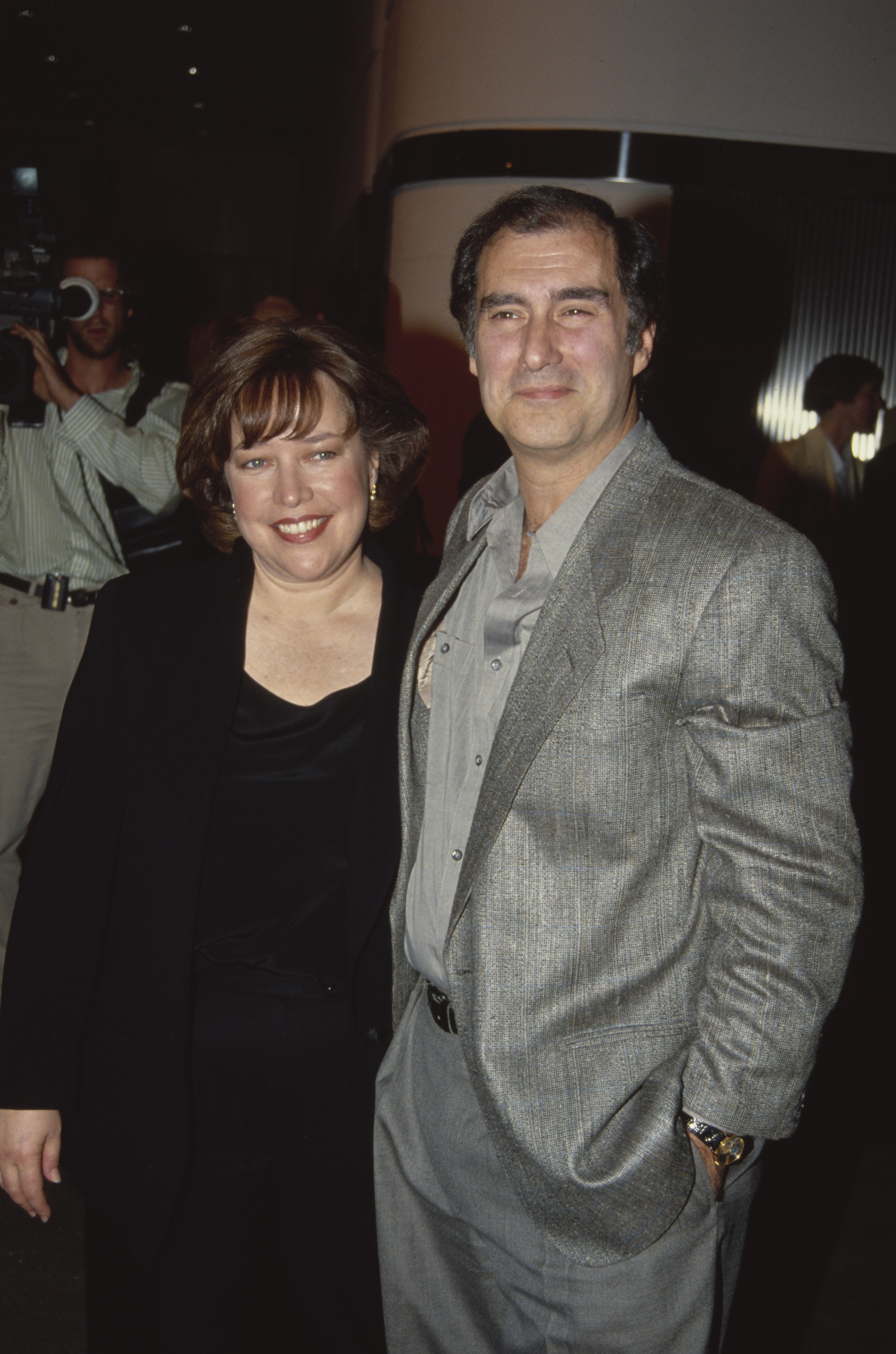 American actress Kathy Bates and her husband, American actor Tony Campisi, attend the screening of "A Home Of Our Own" held in aid of homeless charities, at Sony Studios in Culver City, California, on November 2, 1993. | Source: Getty Images