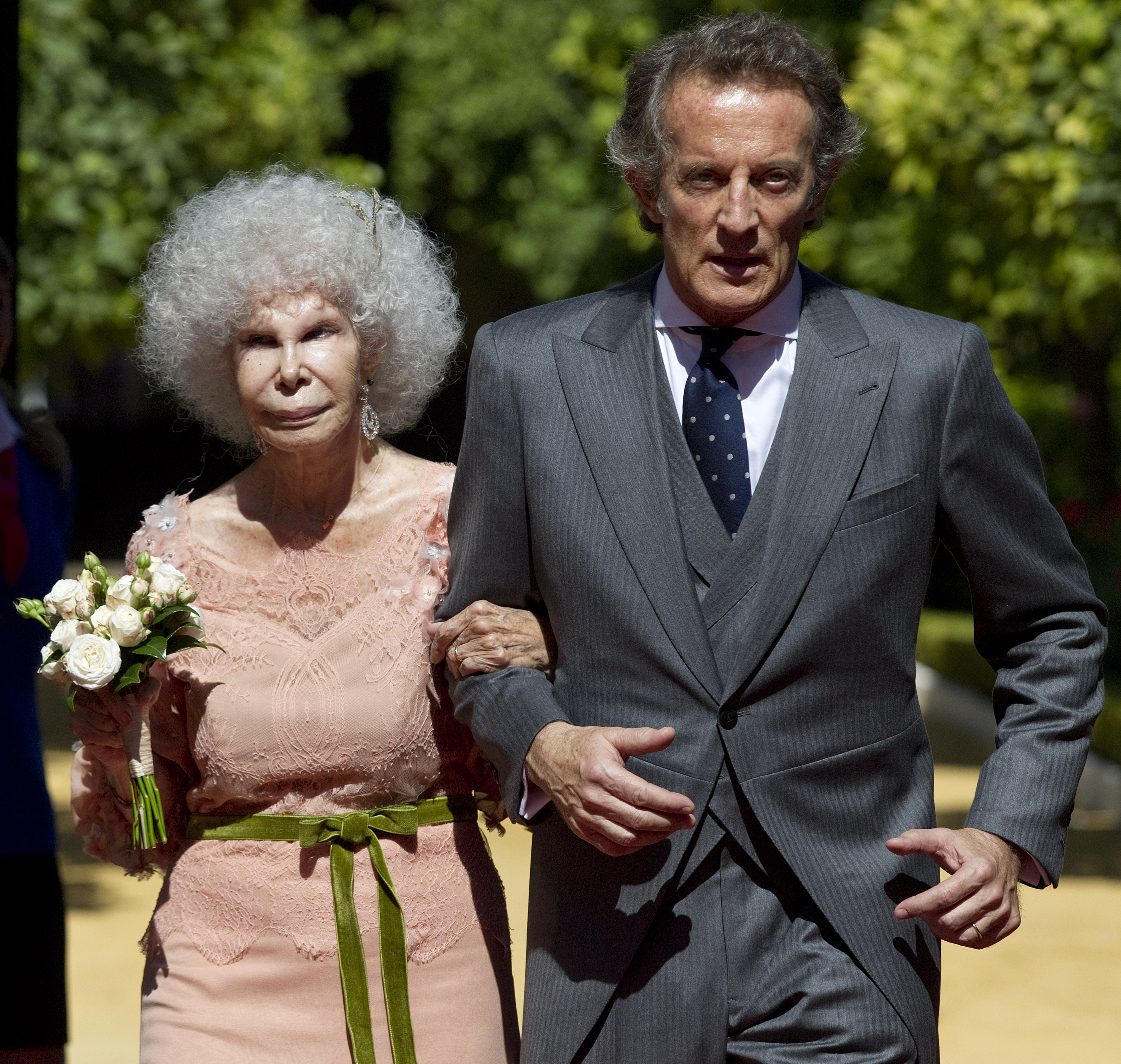 The Duchess of Alba, Maria del Rosario Cayetana Fitz-James-Stuart and Alfonso Diez on the day of their wedding in Seville, Spain on October 5, 2011 | Source: Getty Images