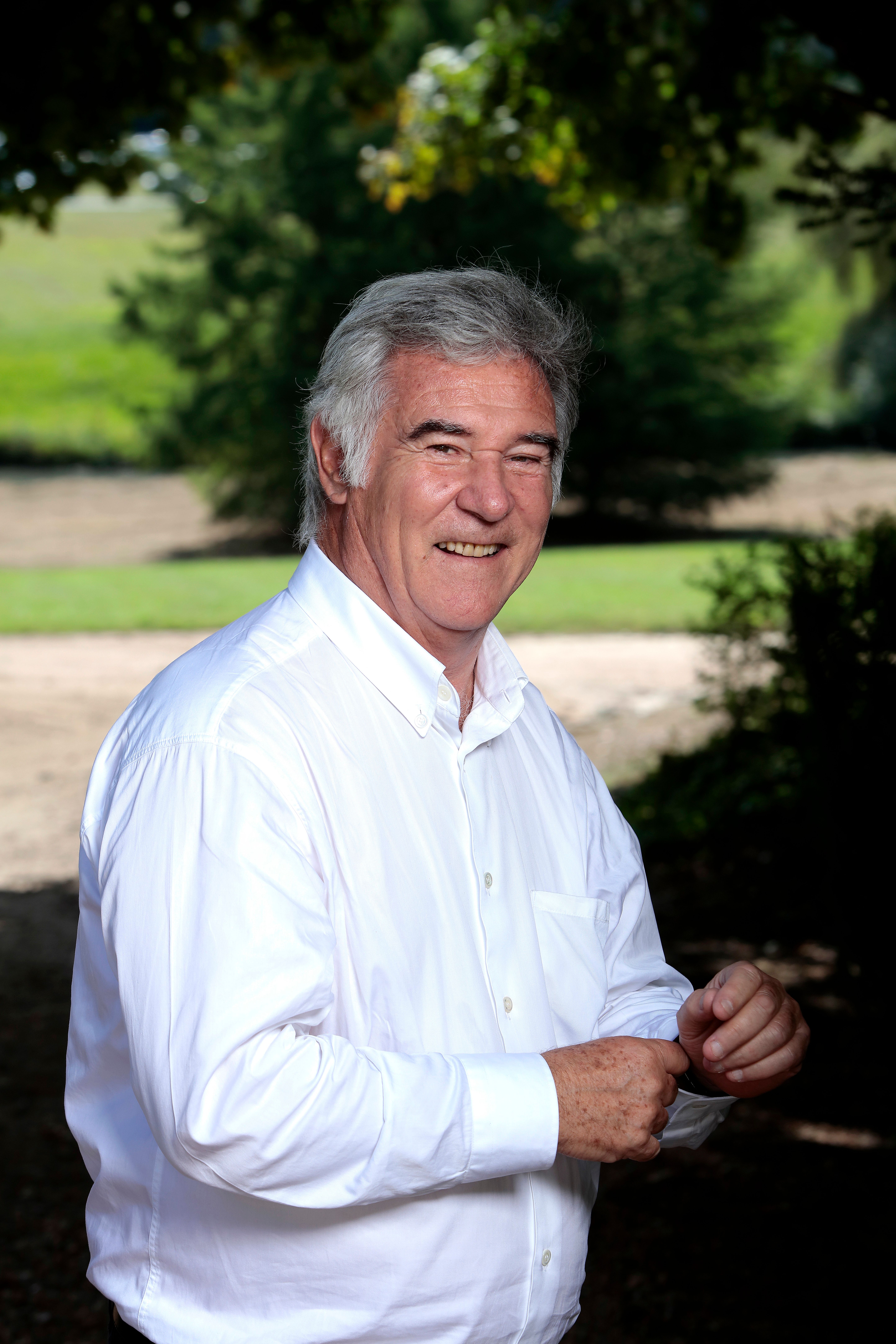 Présentateur Georges Pernoud photographié à PARIS. | Photo : Getty Images