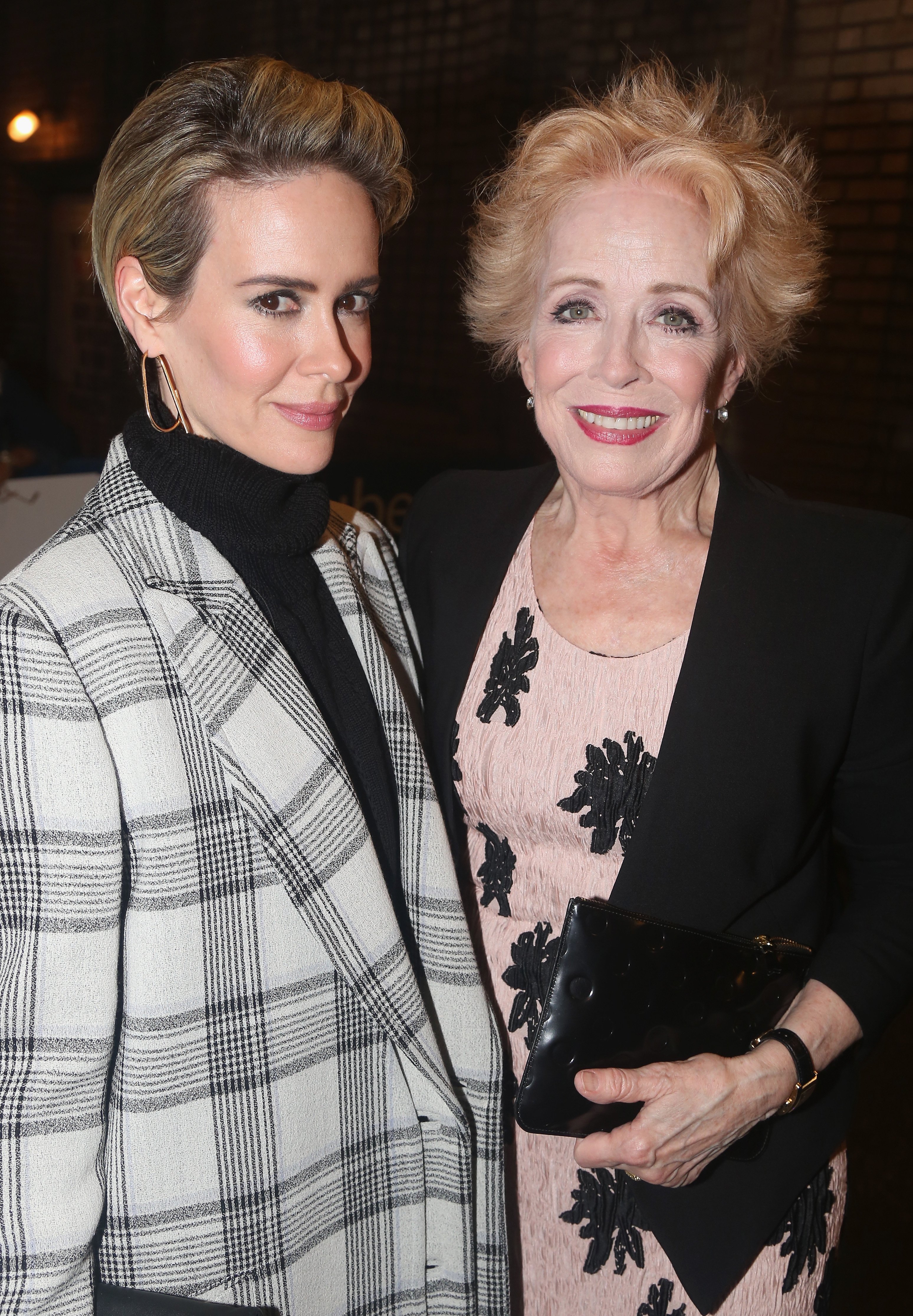 Sarah Paulson and girlfriend Holland Taylor pose at The Opening Night of "The Front Page" on Broadway at The Broadhurst Theatre on October 20, 2016 in New York City | Source: Getty Images