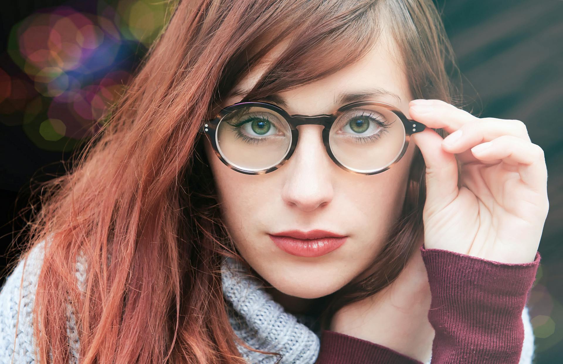 A woman with glasses | Source: Pexels