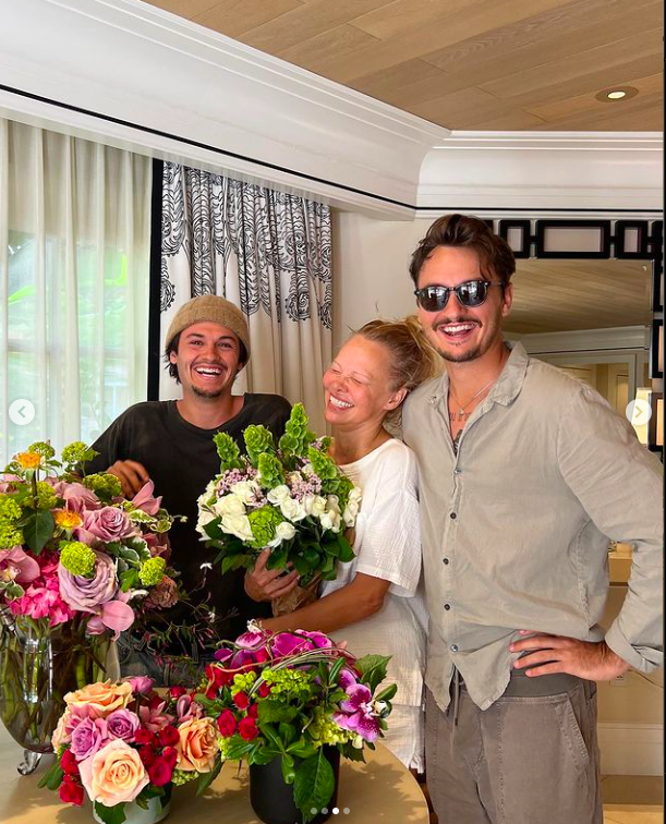 Dylan Jagger Lee, Pamela Anderson and Brandon Thomas Lee celebrating Mother's Day posted on May 14, 2023 | Source: Instagram/pamelaanderson