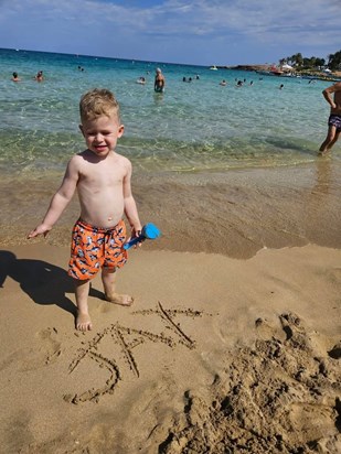 Jaxon Knowles | Source: jaxonknowles.muchloved