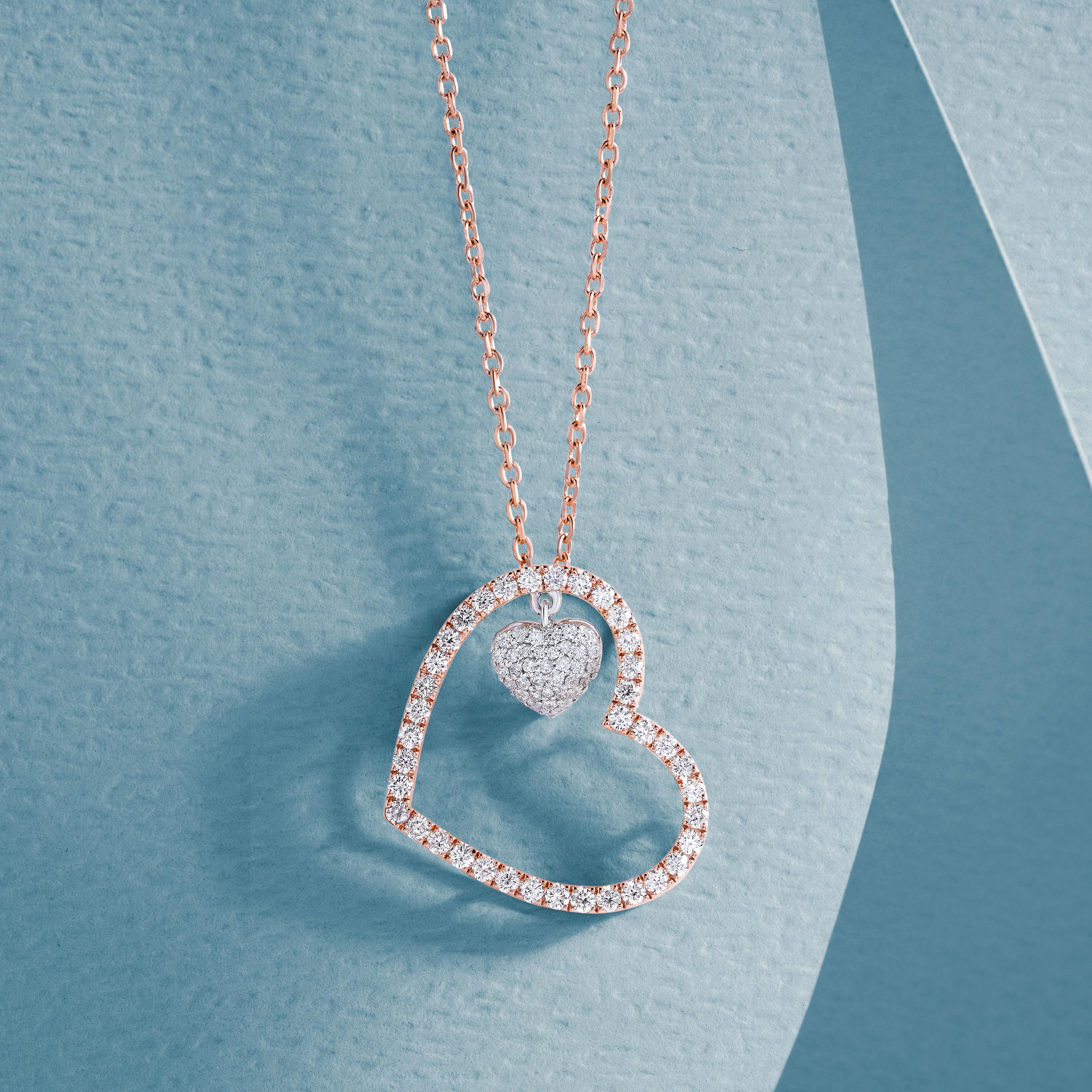 A diamond necklace | Source: Pexels