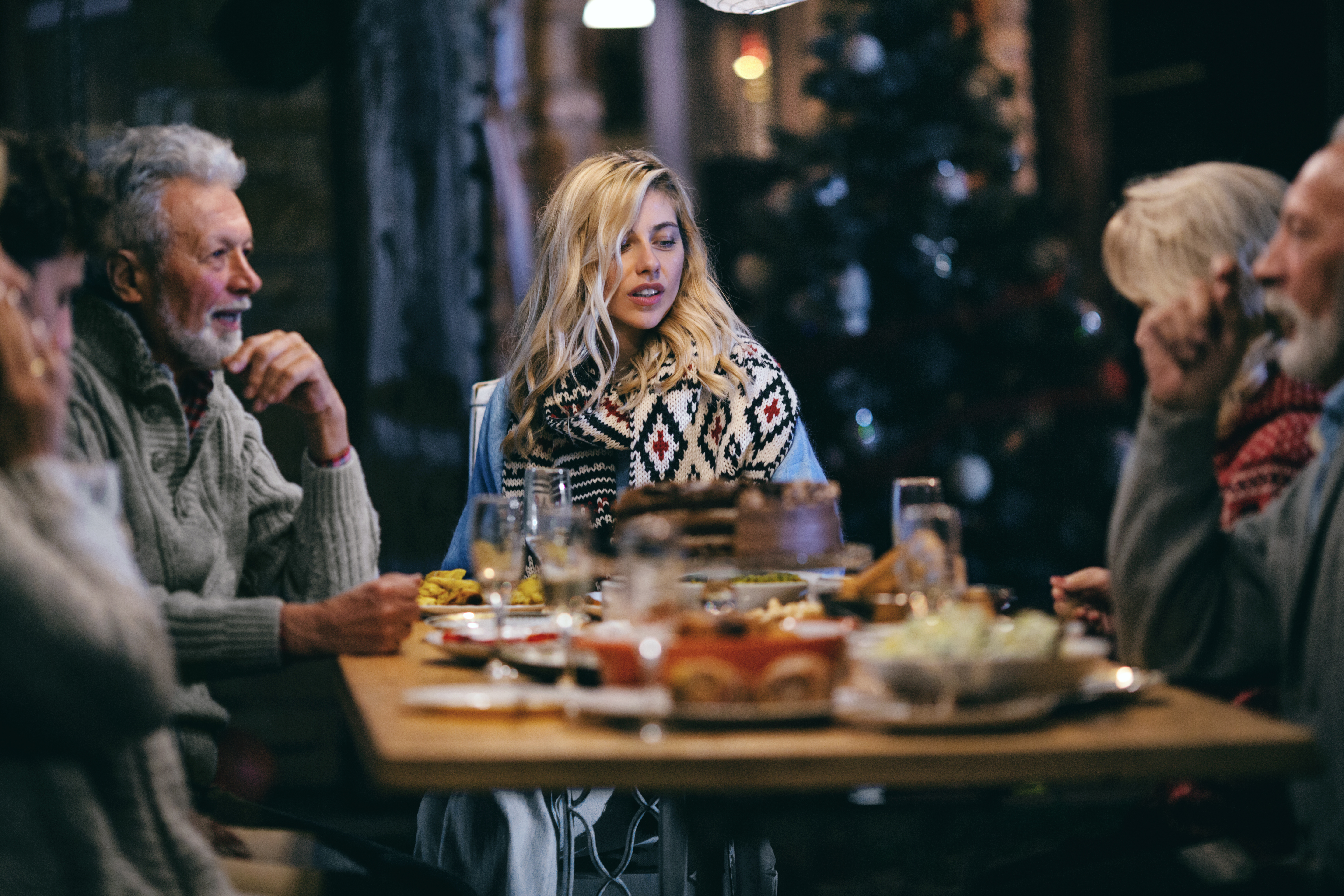 A family having dinner | Source: Getty Images