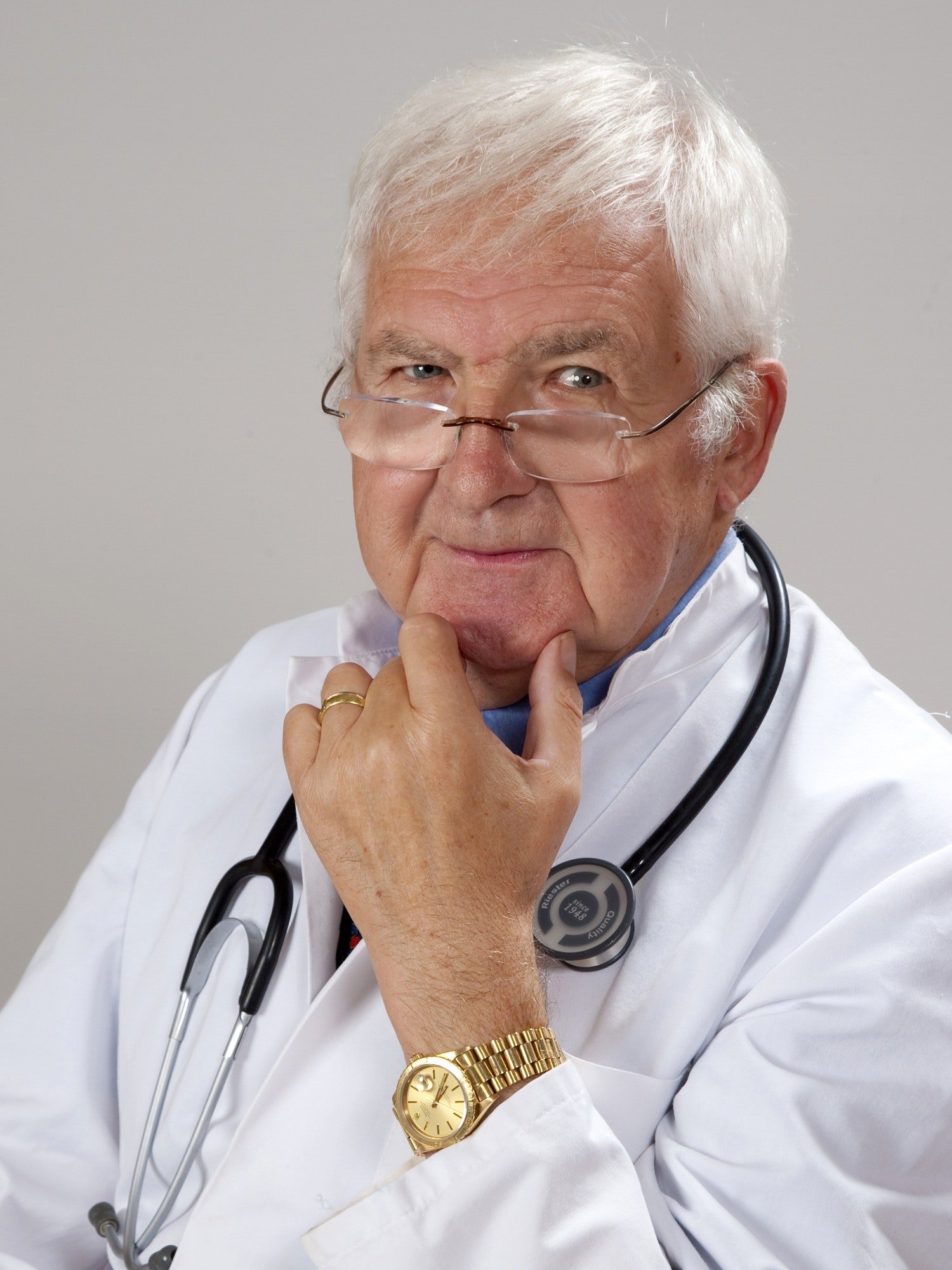 Älterer Arzt - Quelle: Pexels