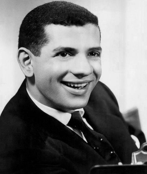 Robert Clary, 1953. | Source: Wikimedia Commons