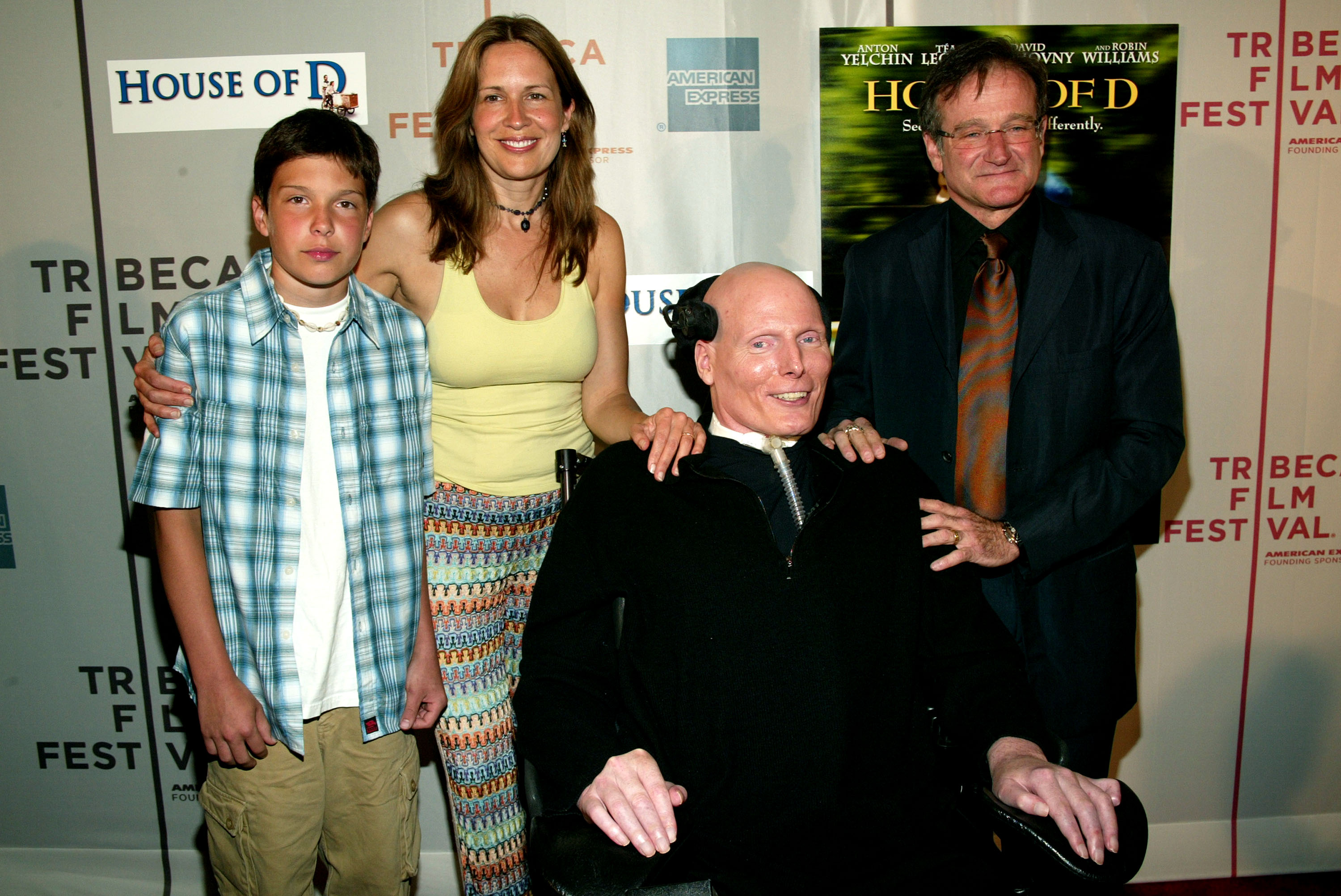 Actor Robin Williams (R) poses with actor Christopher Reeve, his wife Dana Reeve, and son Will (L) at the screening of "House Of D" during the 2004 Tribeca Film Festival May 7, 2004, in New York City. | Source: Getty Images