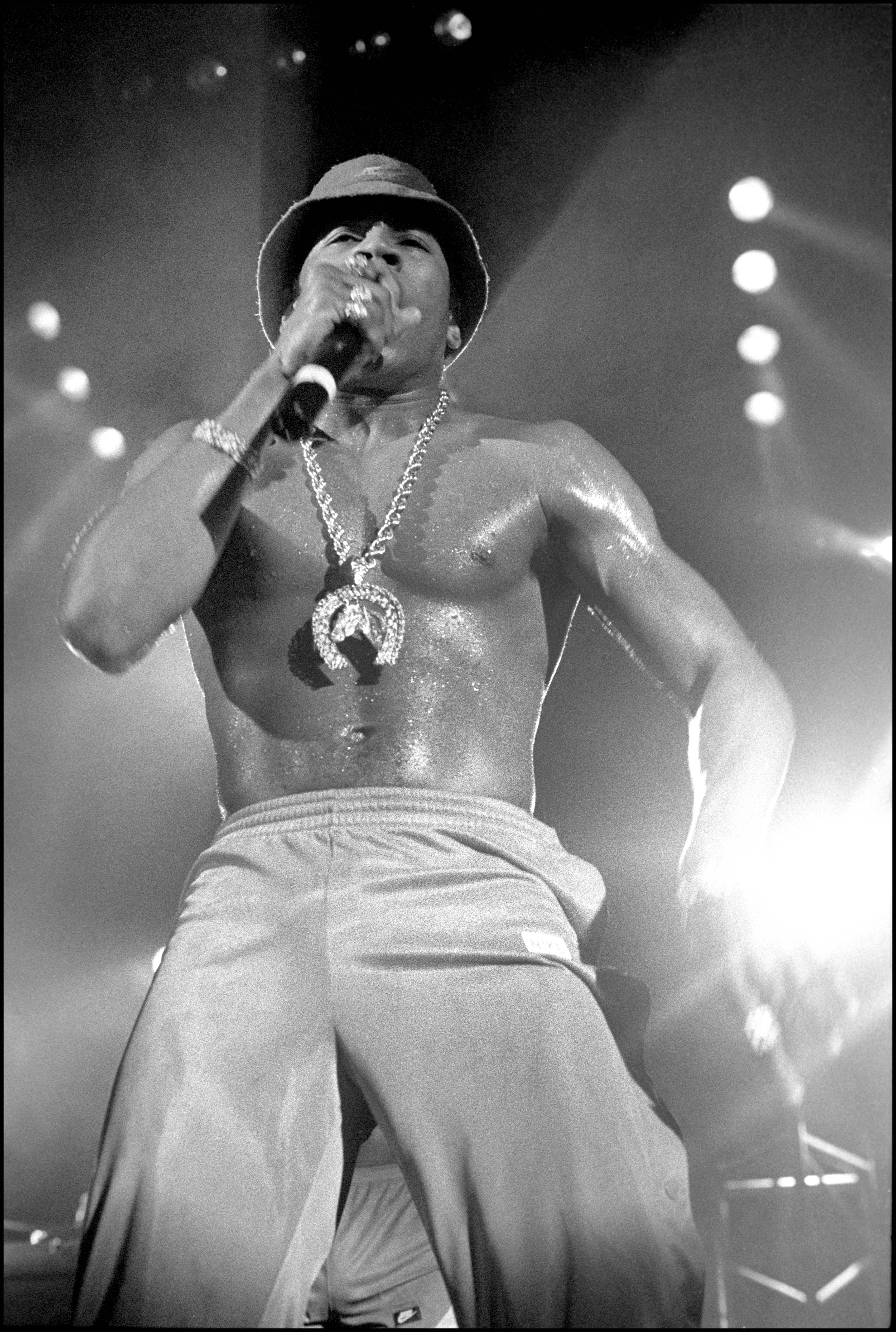 LL Cool J performs at Hammersmith Odeon on September 13, 1986, in London, England. | Source: Getty Images