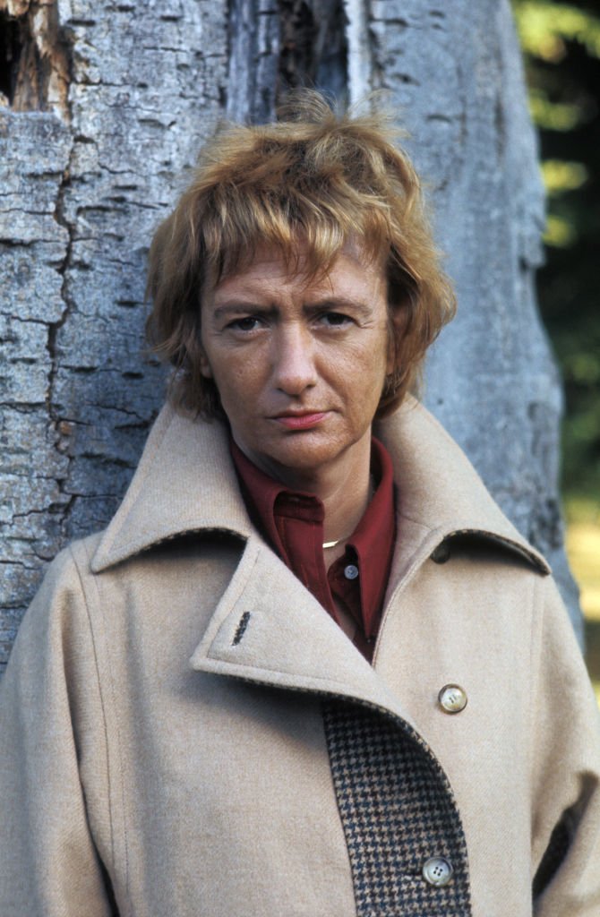 Françoise Sagan chez elle à Ecquemanville en Normandie en 1974, France. | Photo : Getty Images