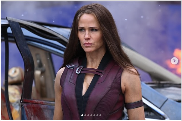 A photo of Jennifer Garner as Elektra in the film, 