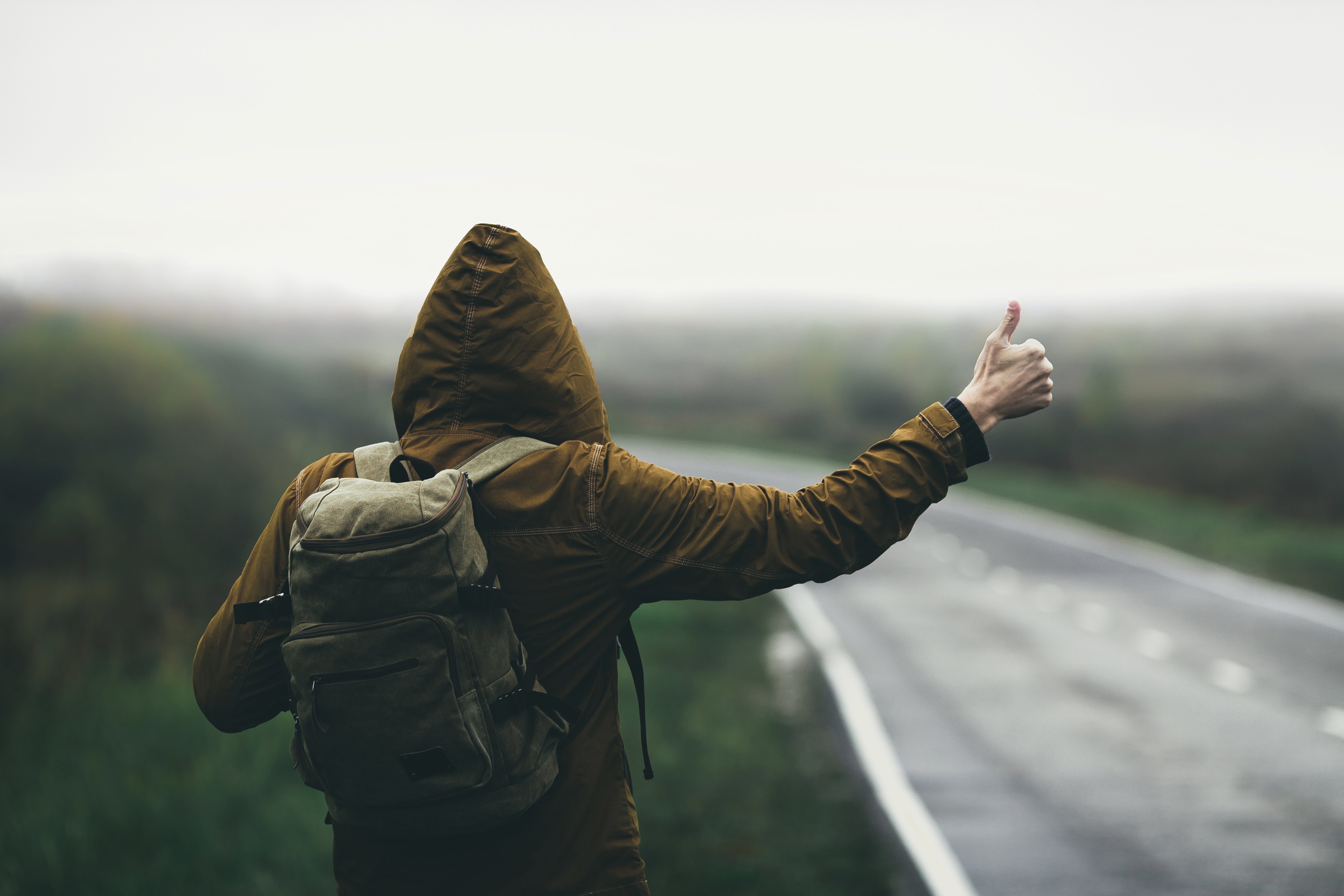 Jovencito haciendo autostop. | Foto: Shutterstock