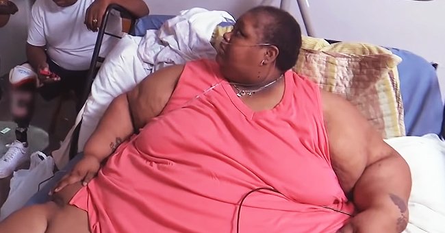  "My 600-LB Life" star Teretha Hollis-Neely laying on a bed during an appearance on the TLC show, "My 600-Lb Life." | Photo: YouTube/TLC