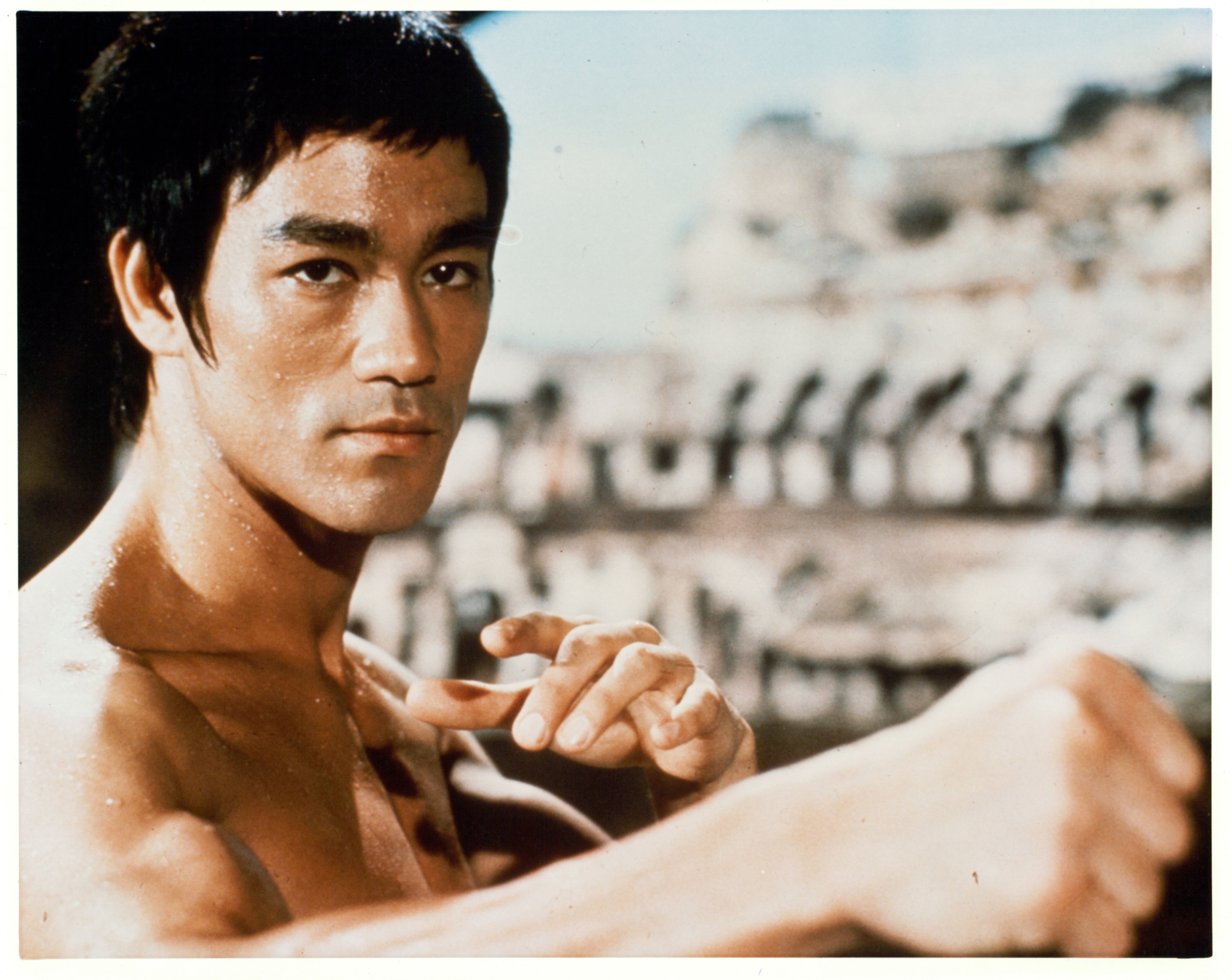 Bruce Lee  during the Colosseum scene from the film "The Way of the Dragon" in 1972 in Rome, Italy | Photo: Warner Brothers/Getty Images
